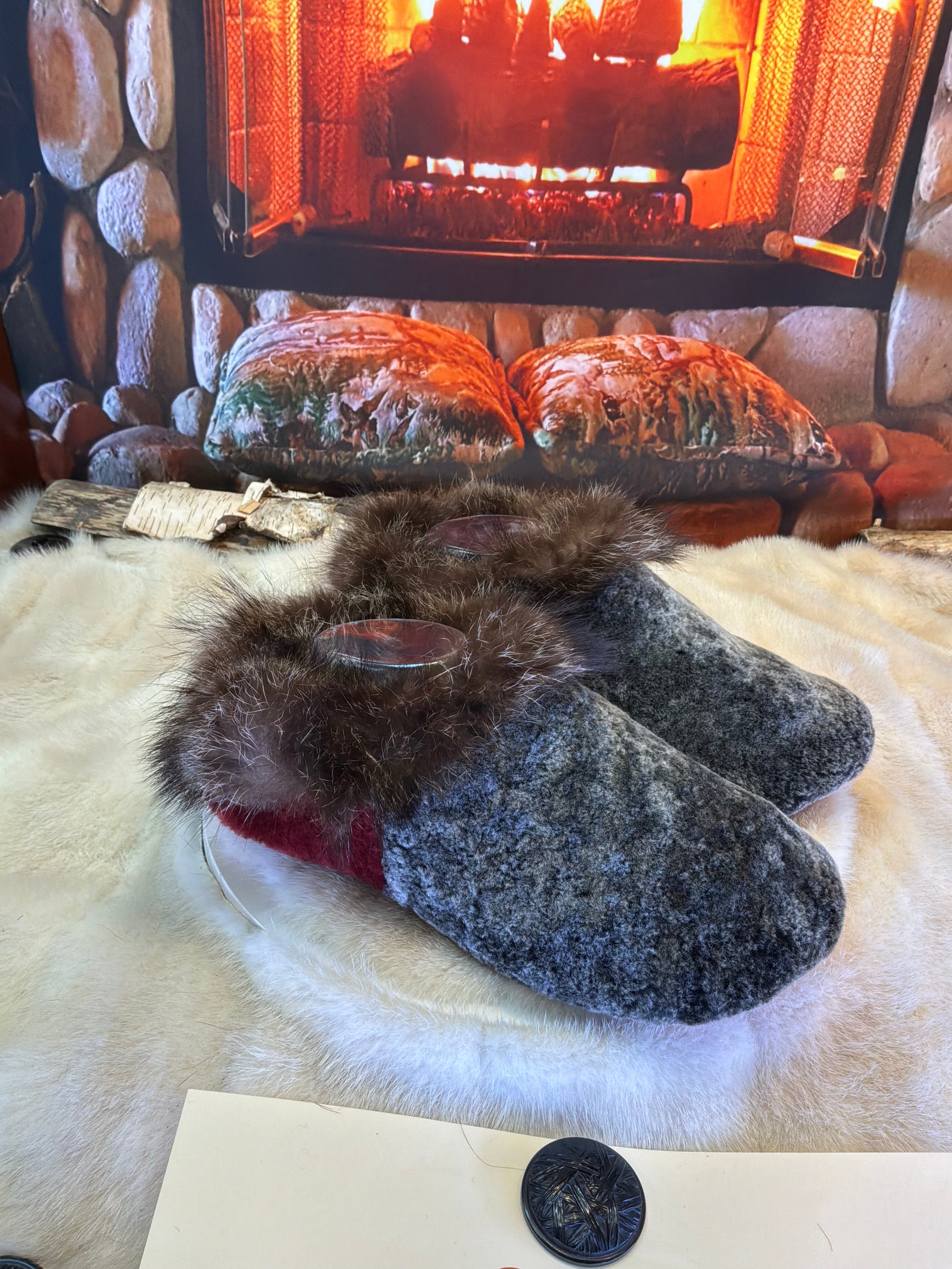 Slipper Gilberte pointure 9 femme – Sherling italien & cuir recyclé, pièce unique faite à la main au Québec