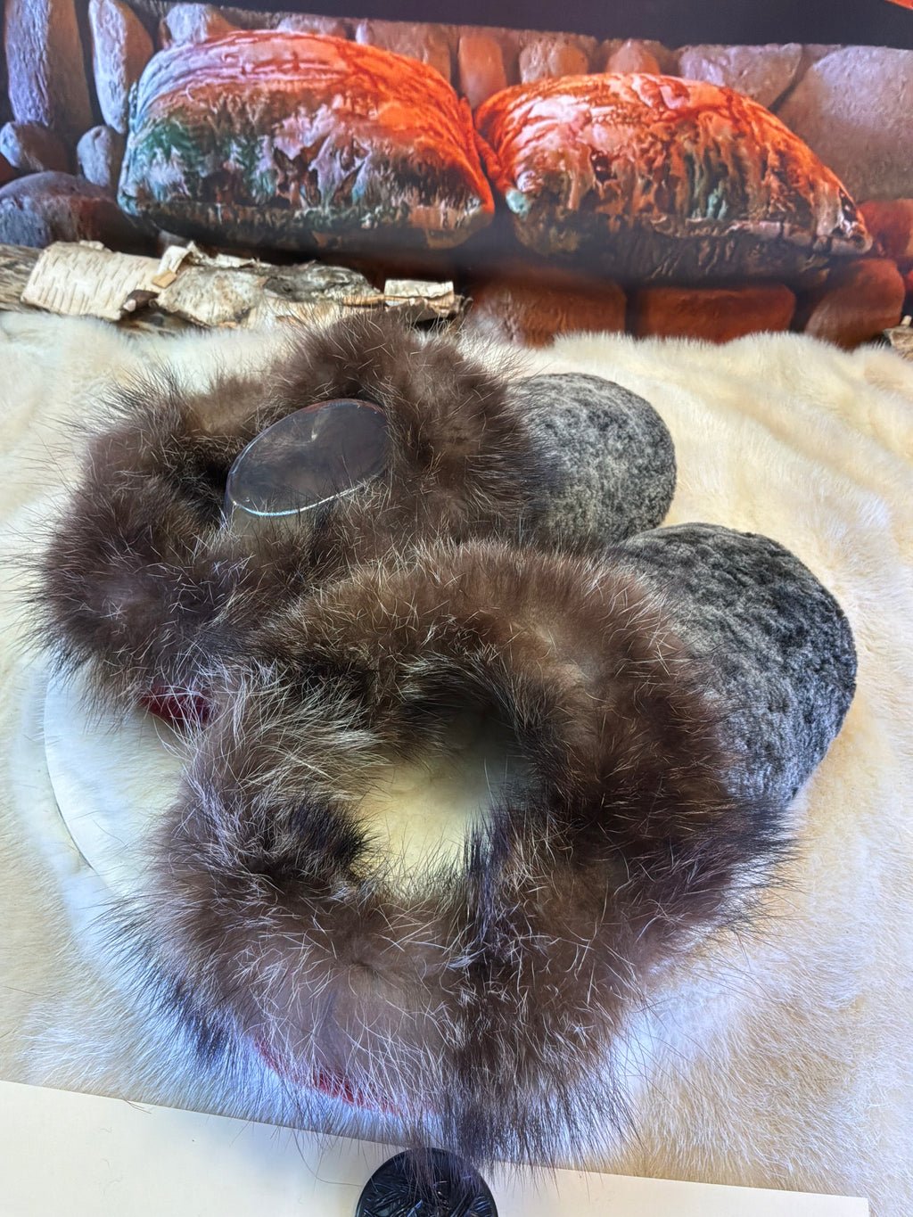 Slipper Gilberte pointure 9 femme – Sherling italien & cuir recyclé, pièce unique faite à la main au Québec