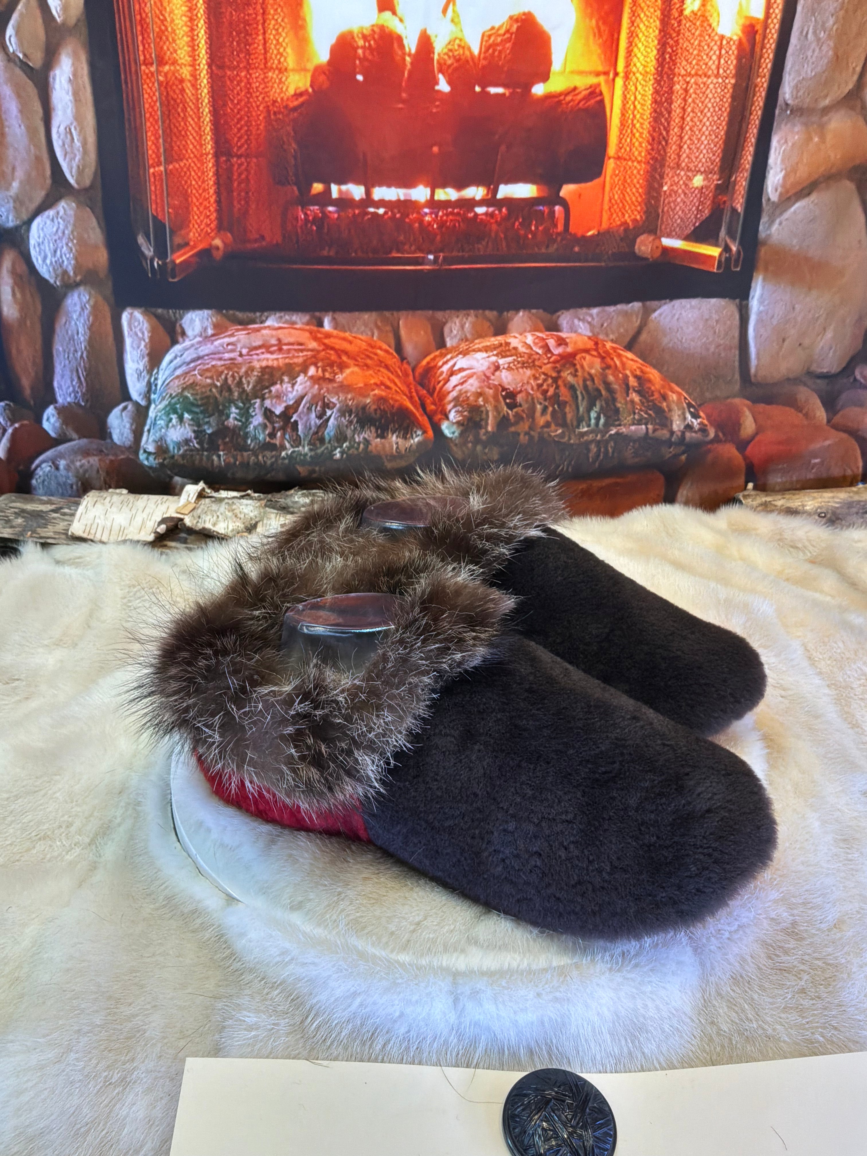 Slipper Réjeanne pointure 9 femme – Sherling italien & cuir recyclé, pièce unique faite à la main au Québec