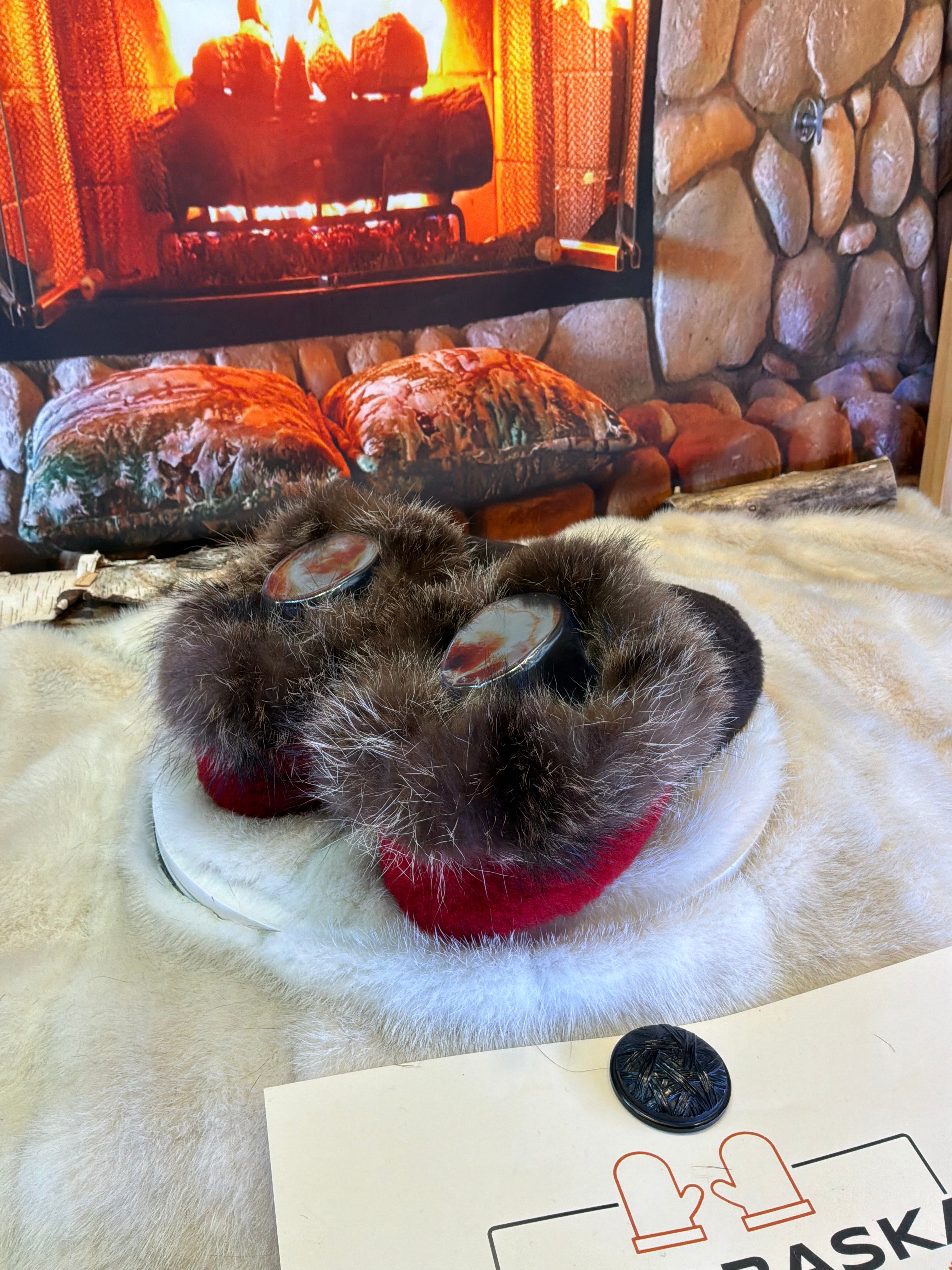 Slipper Réjeanne pointure 9 femme – Sherling italien & cuir recyclé, pièce unique faite à la main au Québec