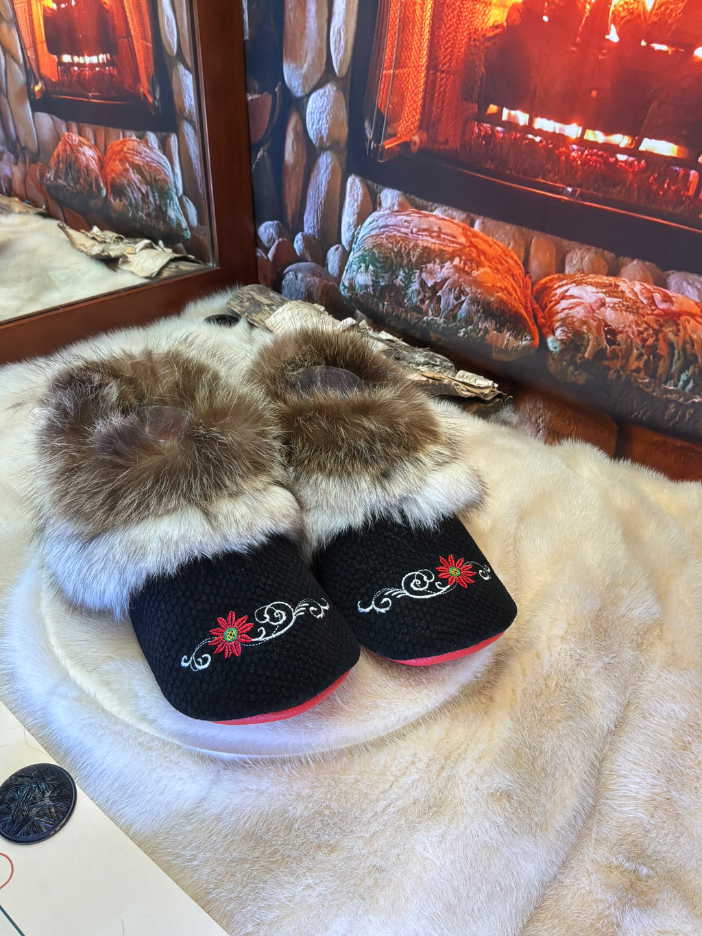 Slipper Simone pointure 9 Homme / 11 femme  – Sherling italien & cuir recyclé, pièce unique faite à la main au Québec