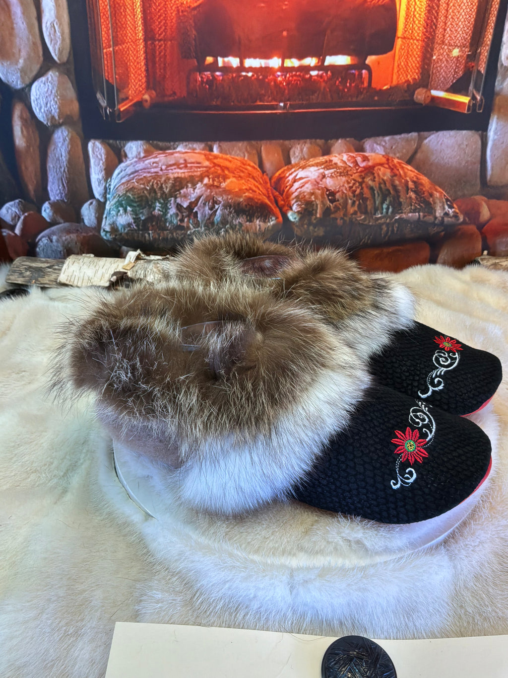 Slipper Simone pointure 9 Homme / 11 femme  – Sherling italien & cuir recyclé, pièce unique faite à la main au Québec