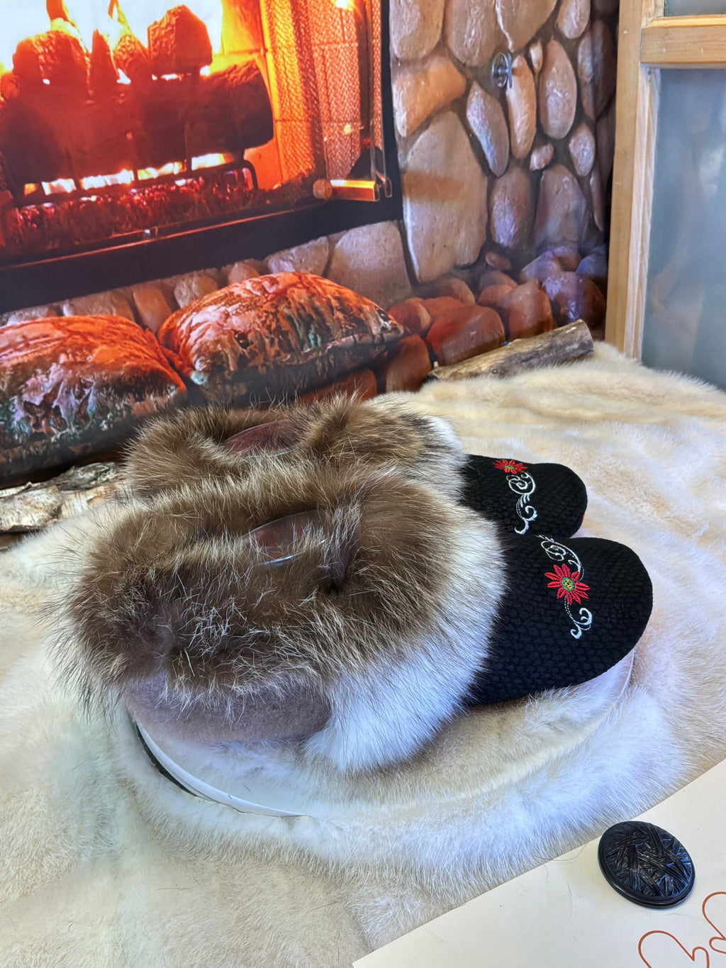 Slipper Simone pointure 9 Homme / 11 femme  – Sherling italien & cuir recyclé, pièce unique faite à la main au Québec