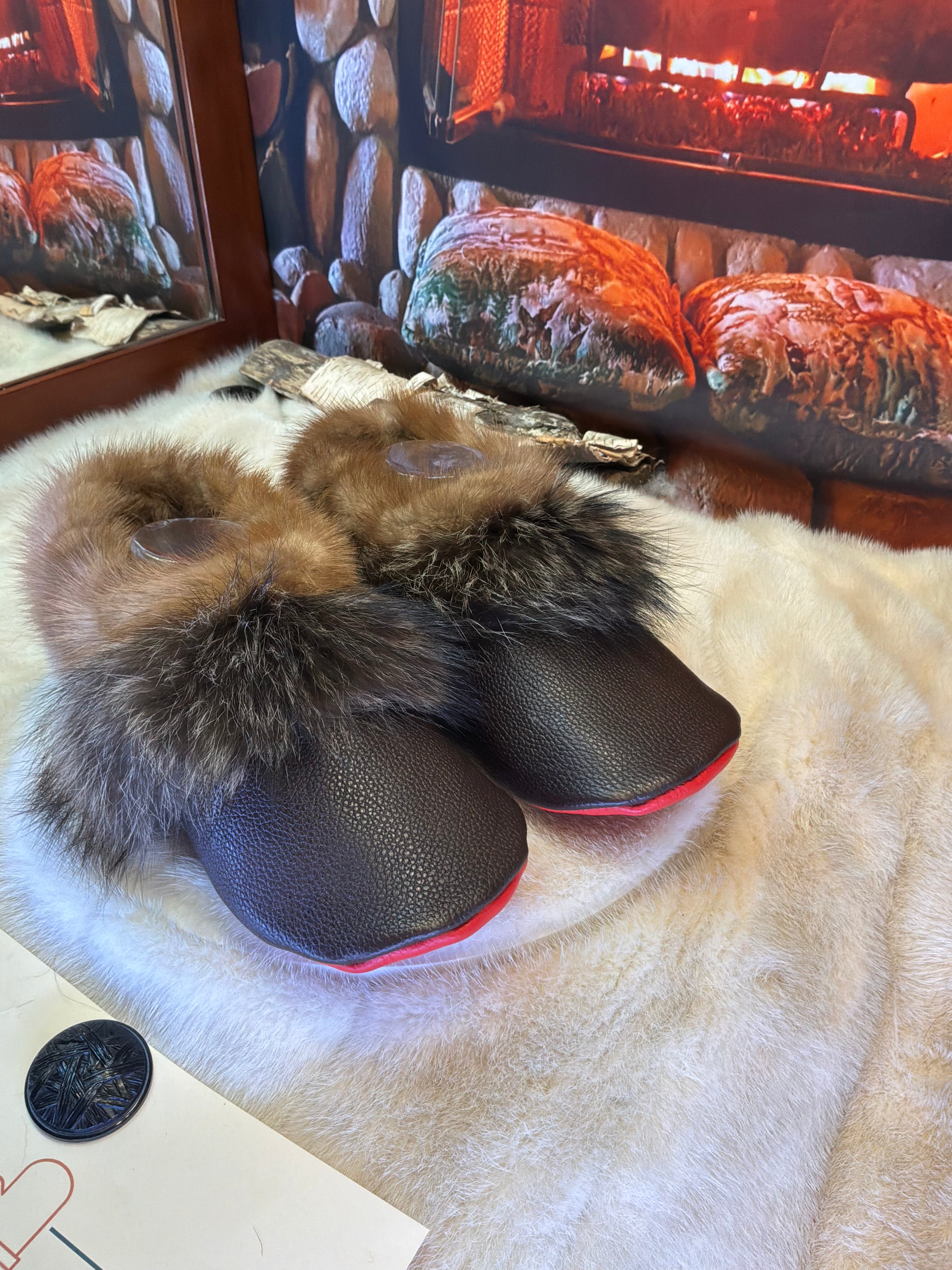 Slipper Fernande pointure 9 Homme / 11 femme  – Sherling italien & cuir recyclé, pièce unique faite à la main au Québec