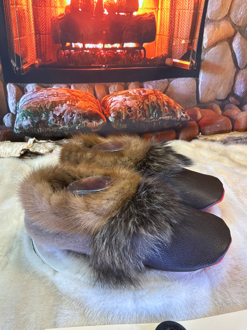 Slipper Fernande pointure 9 Homme / 11 femme  – Sherling italien & cuir recyclé, pièce unique faite à la main au Québec