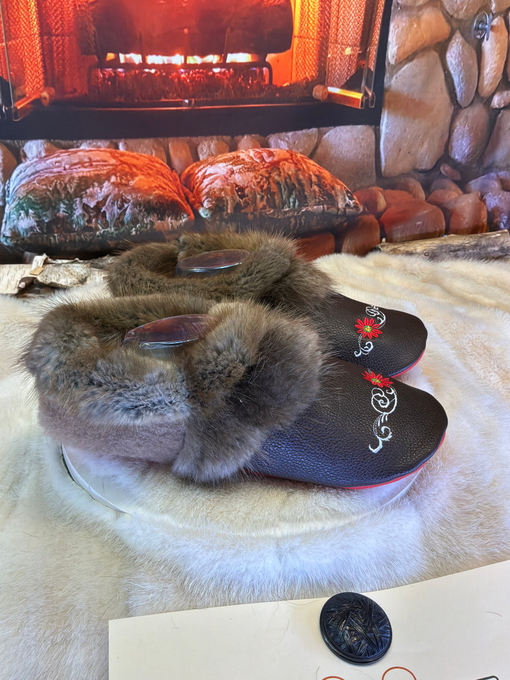 Slipper Pauline pointure 9 Homme / 11 femme  – Sherling italien & cuir recyclé, pièce unique faite à la main au Québec