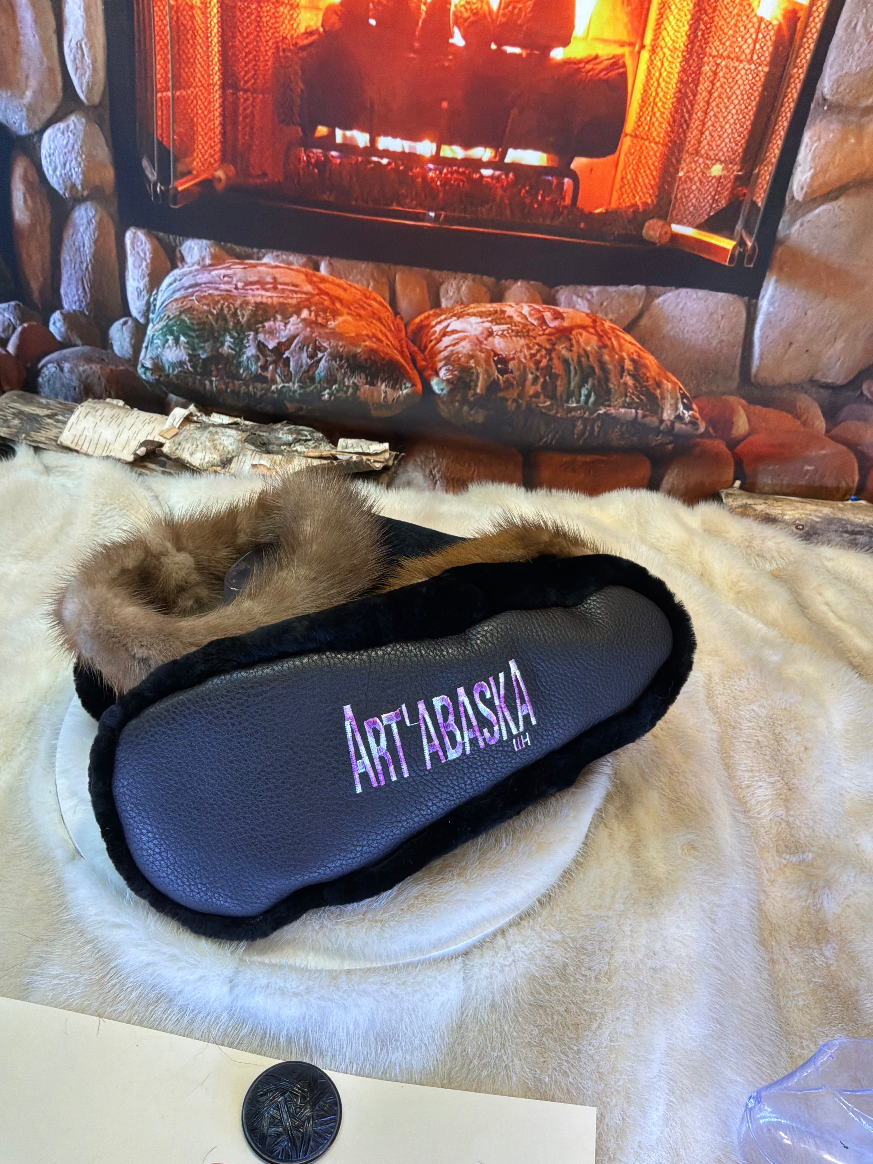 Slipper Colette pointure 11 Homme – Sherling italien & cuir recyclé, pièce unique faite à la main au Québec