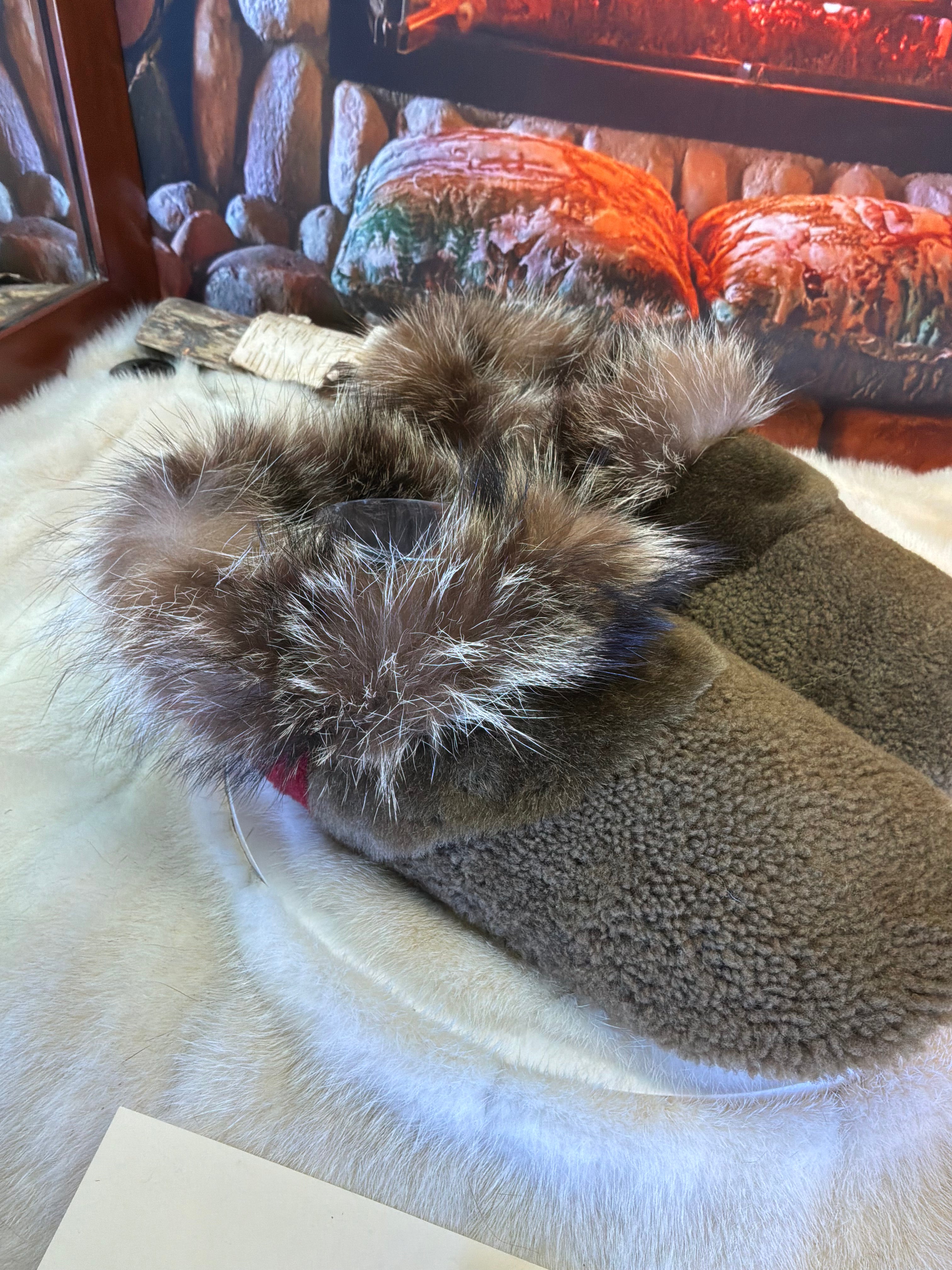 Slipper Germaine pointure 11 Homme – Sherling italien & cuir recyclé, pièce unique faite à la main au Québec
