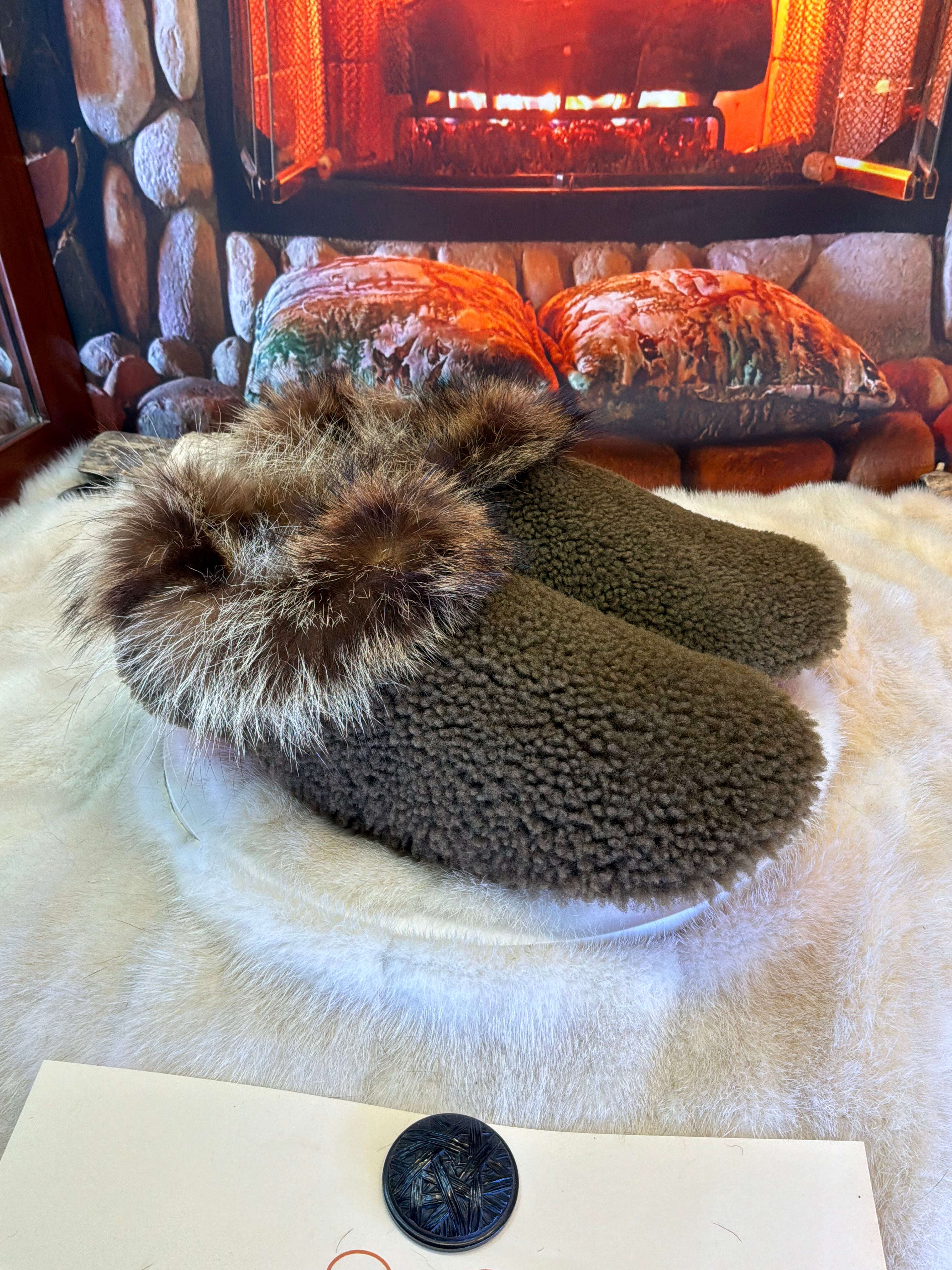 Slipper Aline pointure 11 Homme – Sherling italien & cuir recyclé, pièce unique faite à la main au Québec
