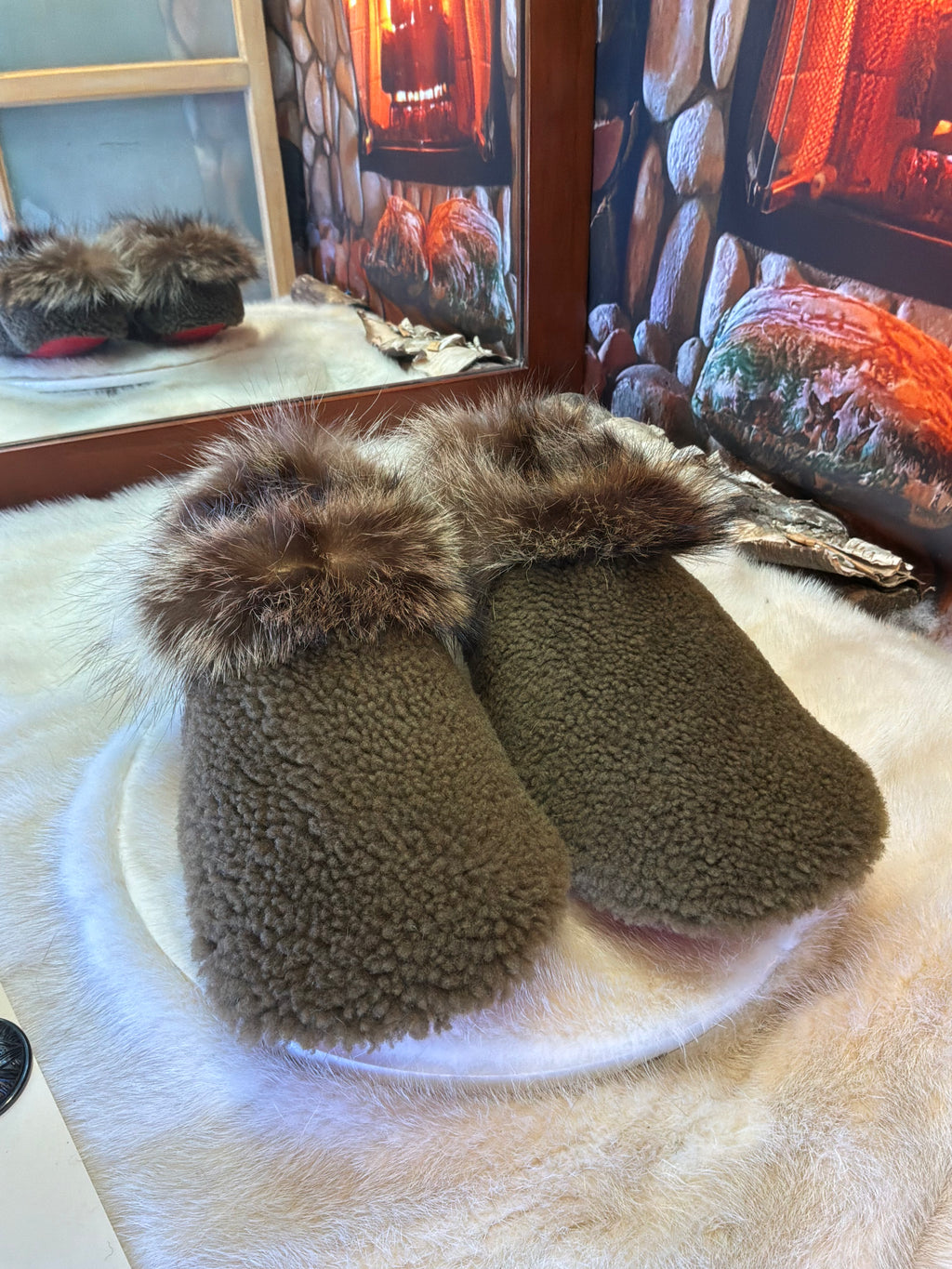 Slipper Aline pointure 11 Homme – Sherling italien & cuir recyclé, pièce unique faite à la main au Québec