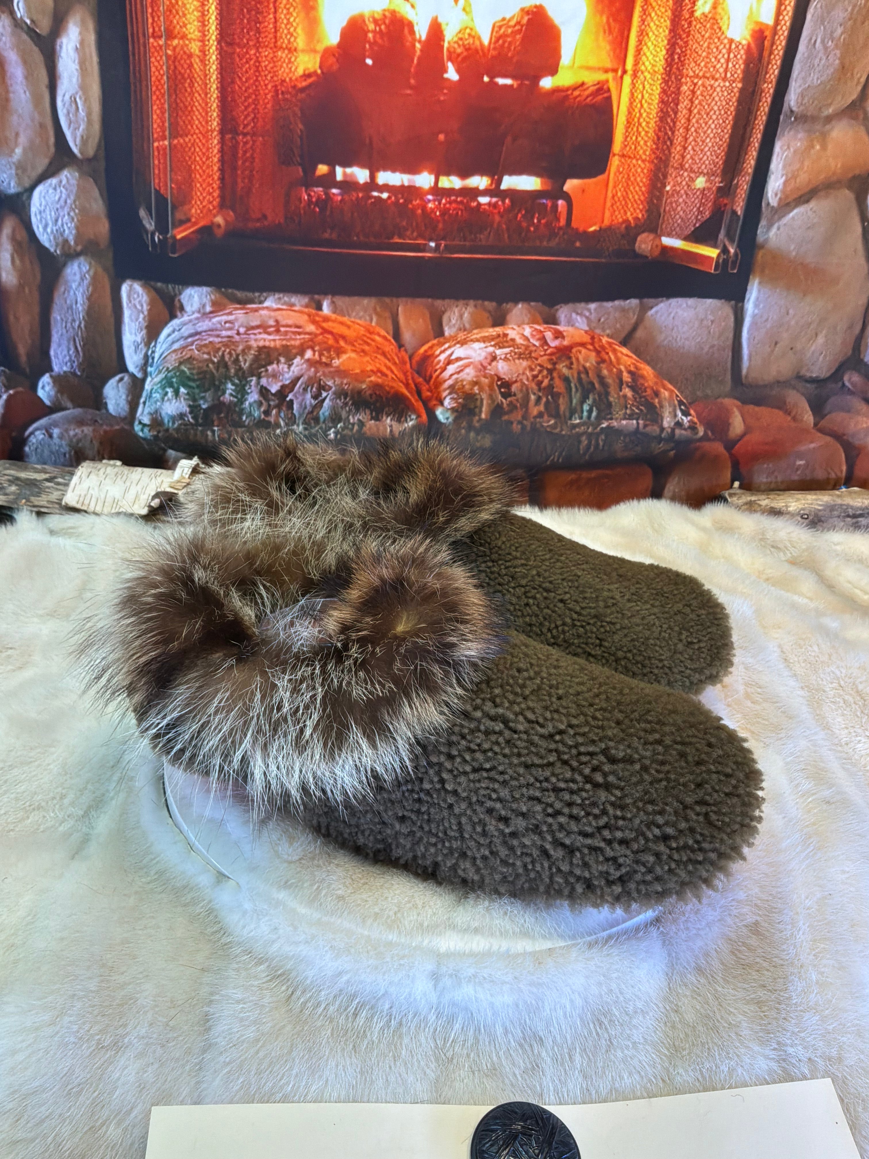 Slipper Aline pointure 11 Homme – Sherling italien & cuir recyclé, pièce unique faite à la main au Québec