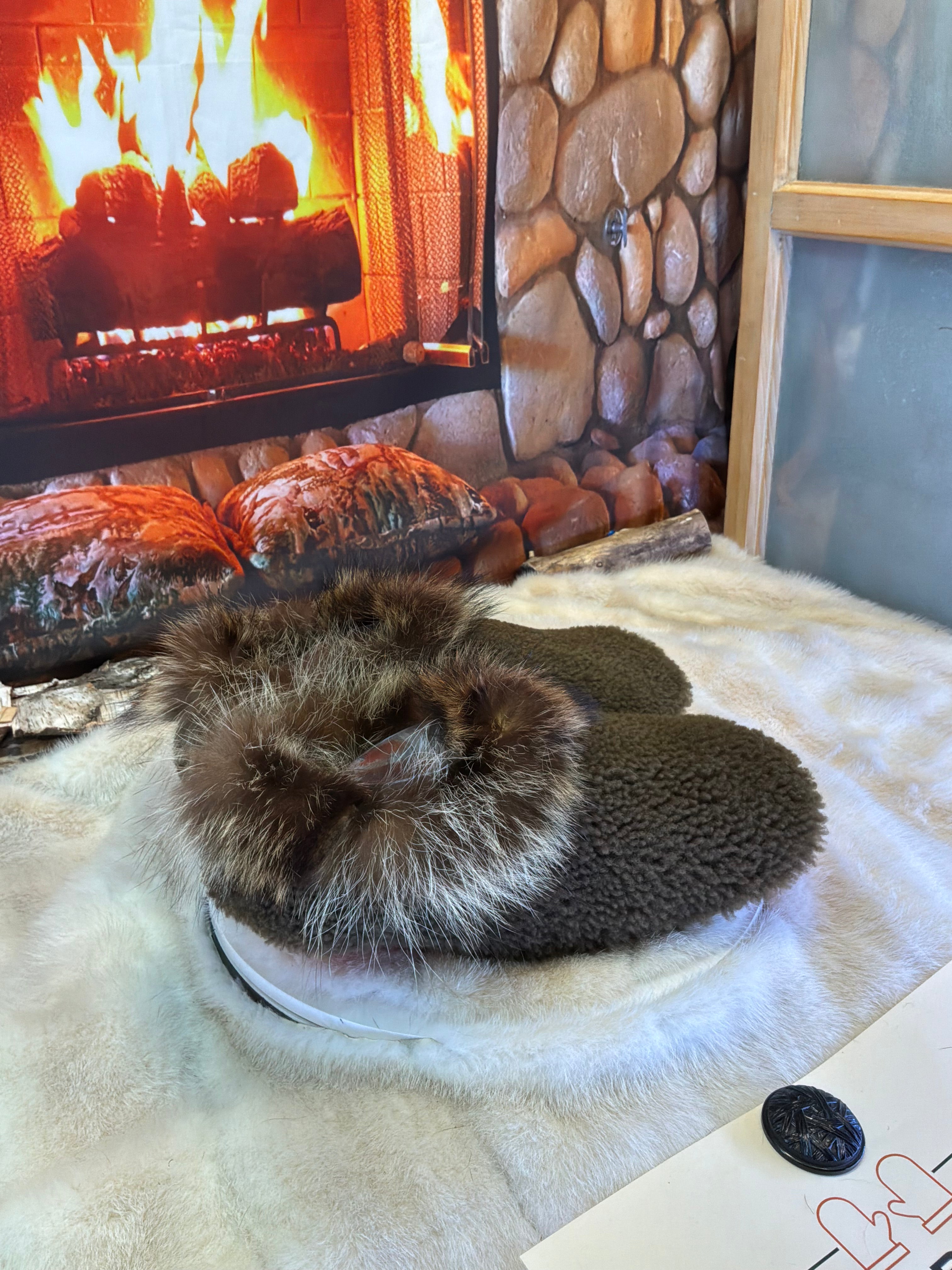 Slipper Aline pointure 11 Homme – Sherling italien & cuir recyclé, pièce unique faite à la main au Québec