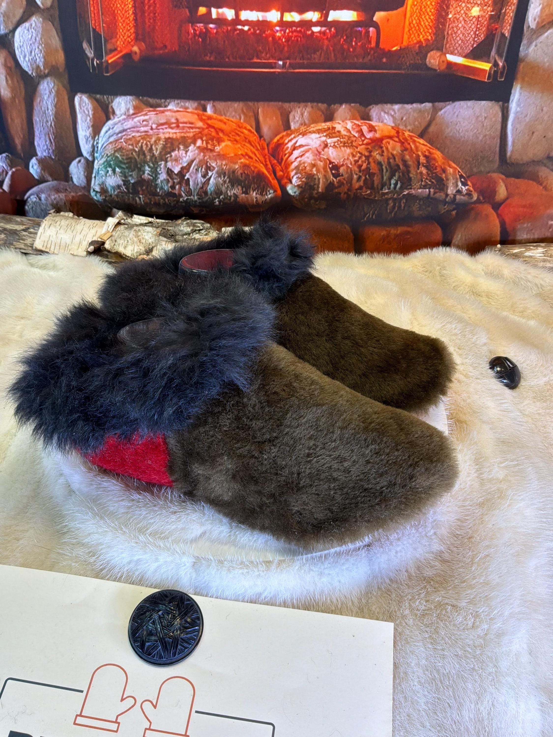 Slipper Jeannine pointure 8 femme – Sherling italien & cuir recyclé, pièce unique faite à la main au Québec