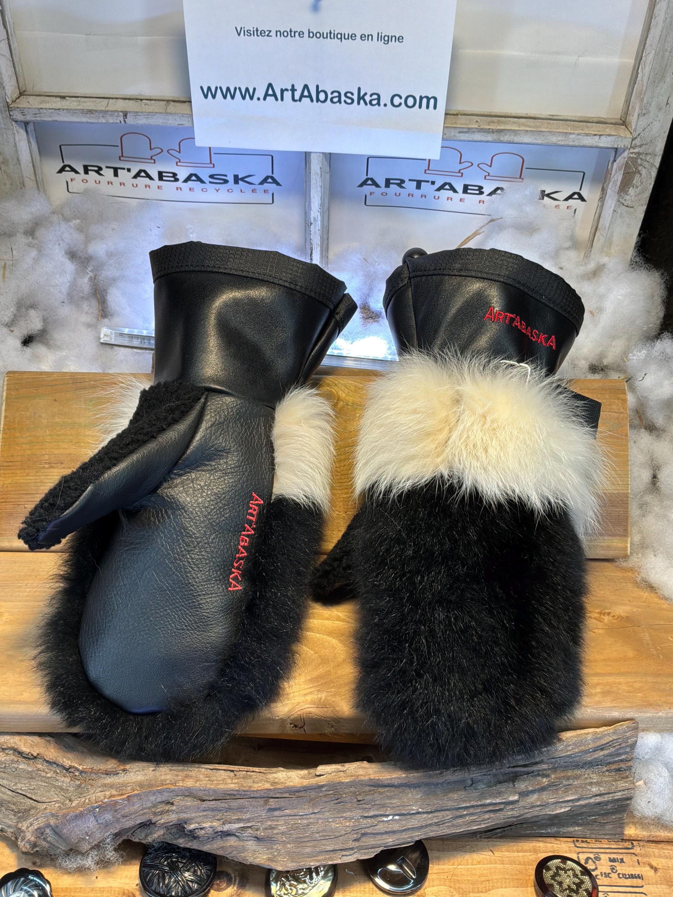 Mitaines Carole Medium cuir italien noir & opossum recyclé avec bande de renard blanc norvégien fait à la main Québec