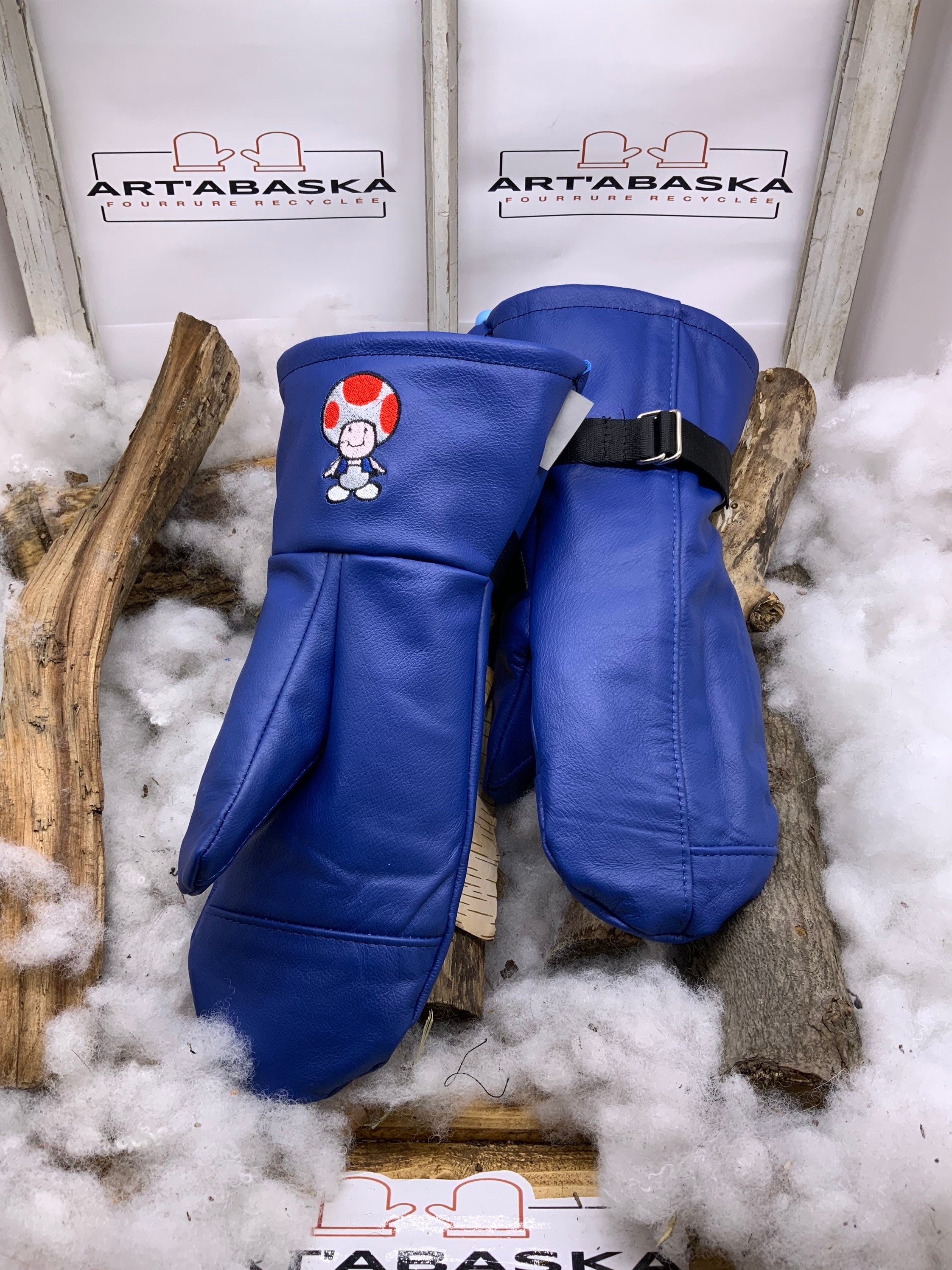 Mitaines XL cuir recyclé bleu broderie Super Mario & Toad intérieur amovible fait main Québec pièce unique chaude durable