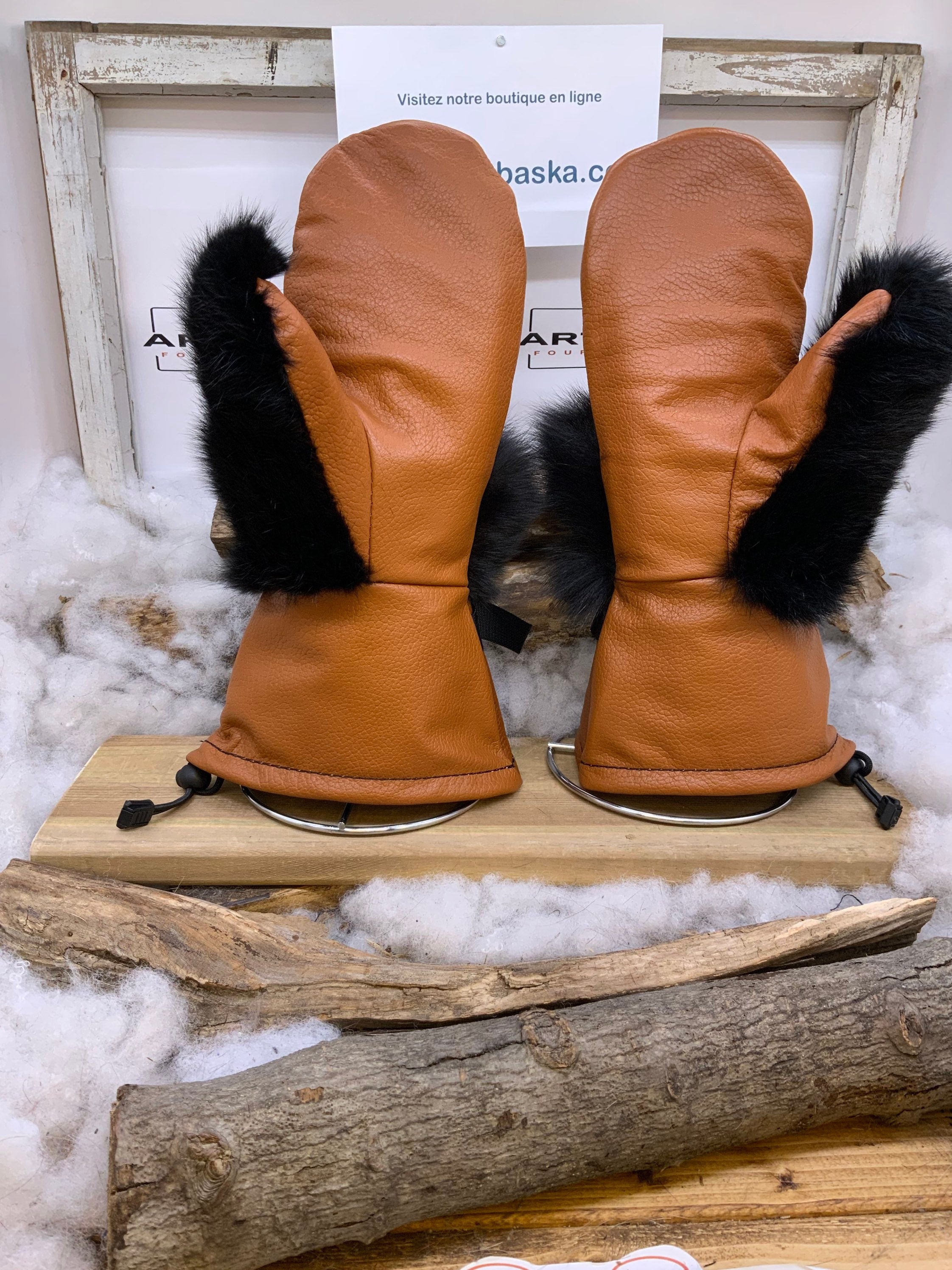 Mitaines Aline Large renard noir patchwork vison noir cuir orange brulé édition amour de chiens ArtAbaska fait main Québec