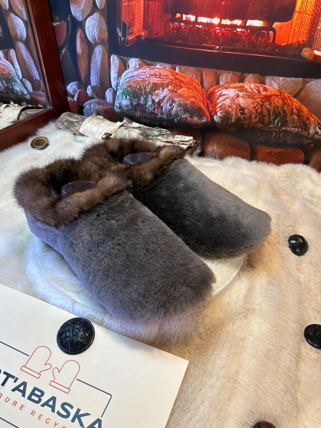 Slipper Armande pointure 9 Homme / 11 Femme – Sherling italien & cuir recyclé, pièce unique faite à la main au Québec