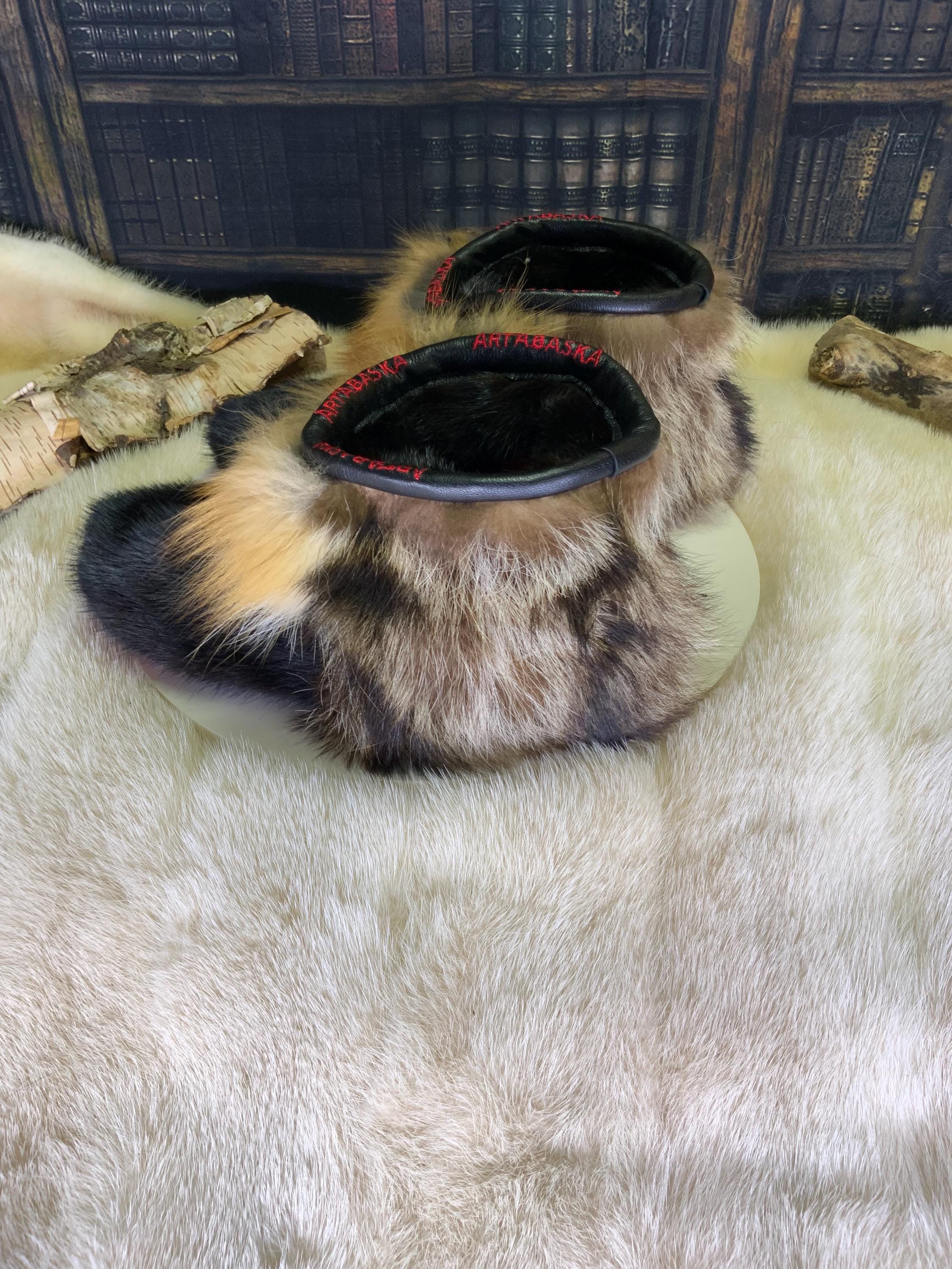 Mocassins d’intérieur Elisabeth pour femme 6 en vison brun naturel recyclé, raton recyclé et renard roux recyclé – faits à la main au Québec, chauds, respirants, confort de luxe, pièce unique Art’Abaska 💕