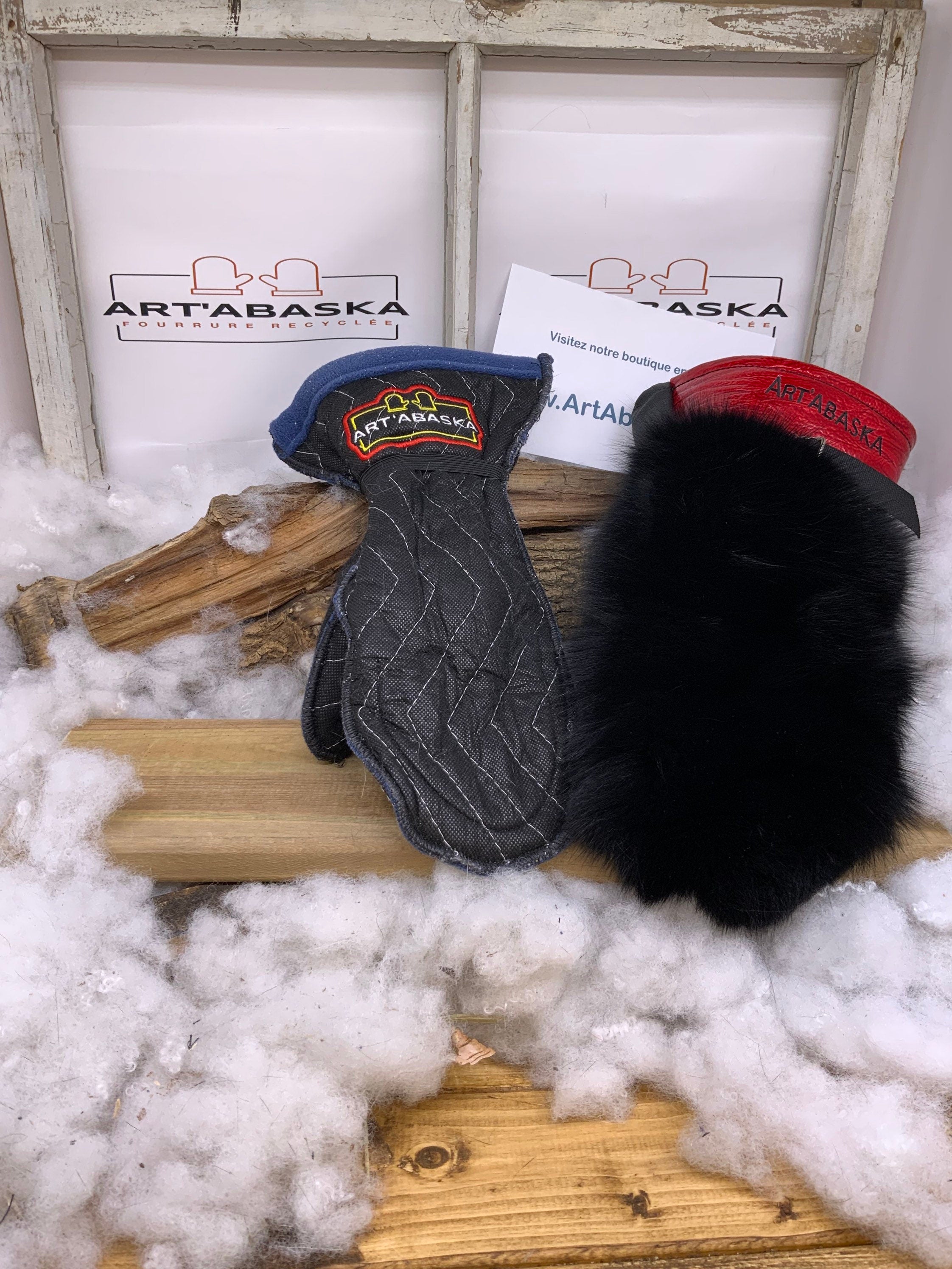 Mitaines Yvette X Large – Patchwork renard noir recyclé cuir rouge antique et noir 19h30 fait main Québec pièce unique