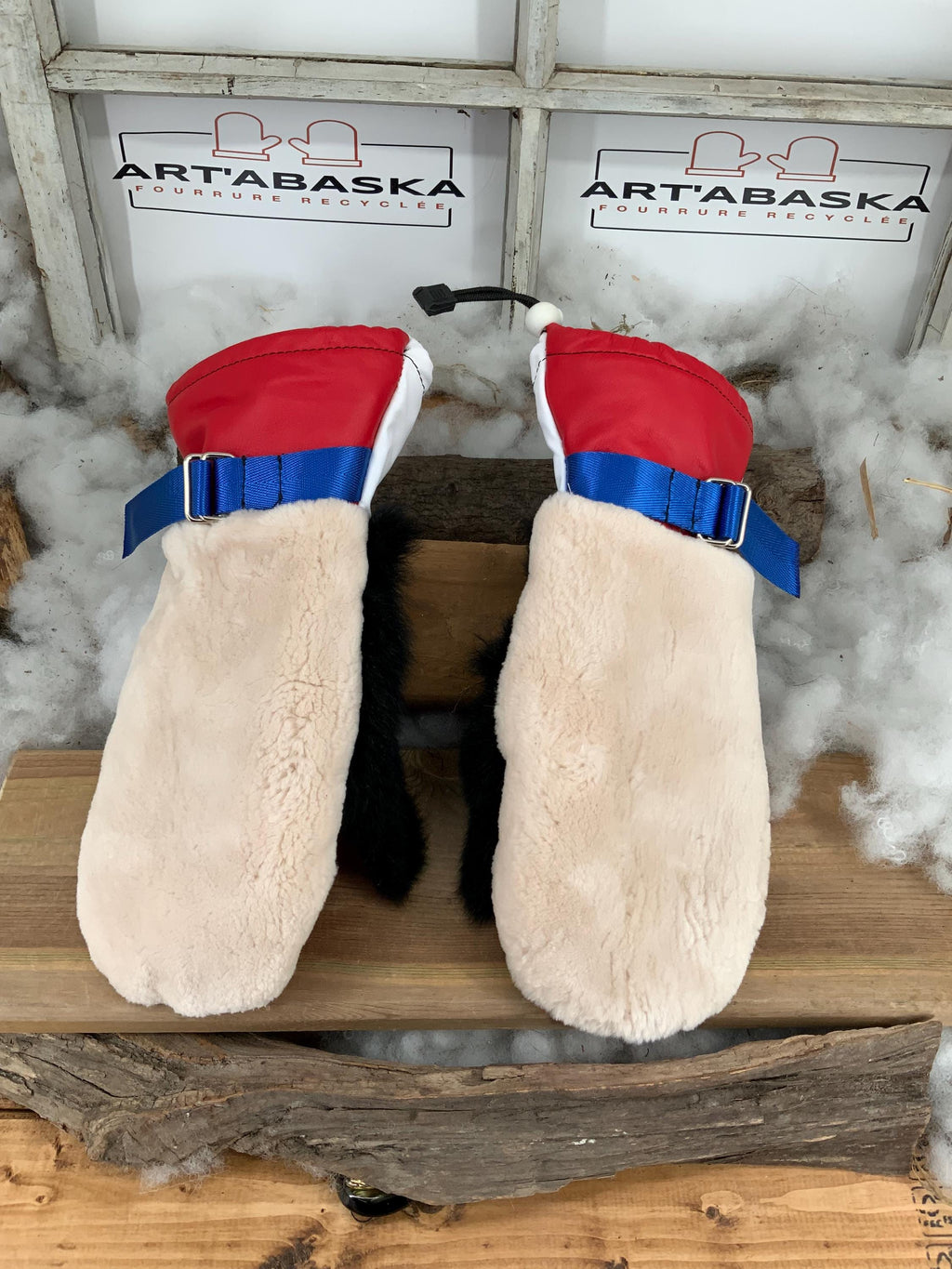 Mitaines Céline Small – Cuir & fourrures recyclées bleu-blanc-rouge, doublure amovible, pièce unique faite à la main Québec