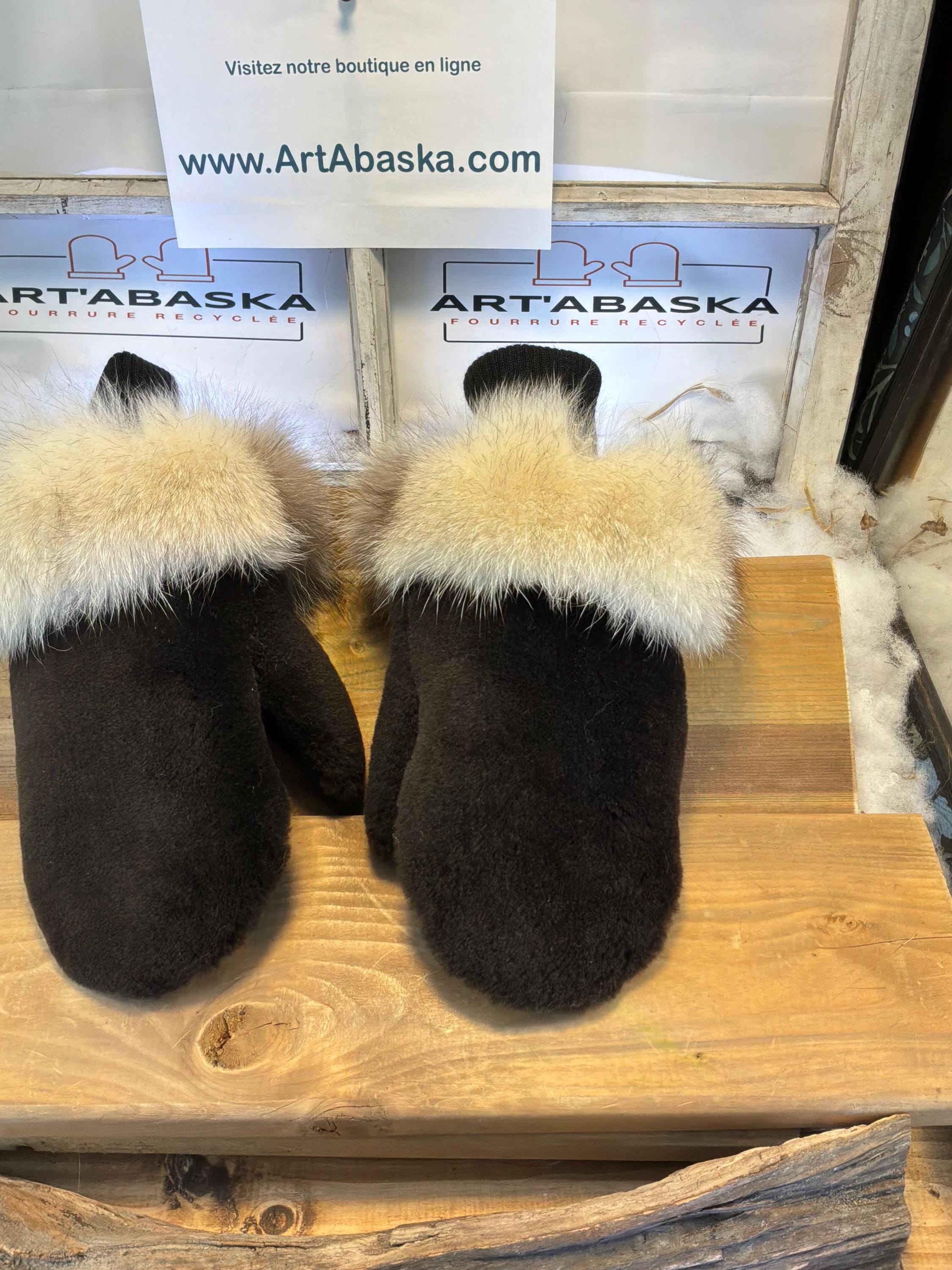 Mitaines de ville Medium Henriette en fourrure recyclée – Faites à la main au Québec – Légères, élégantes, confort urbain – ArtAbaska