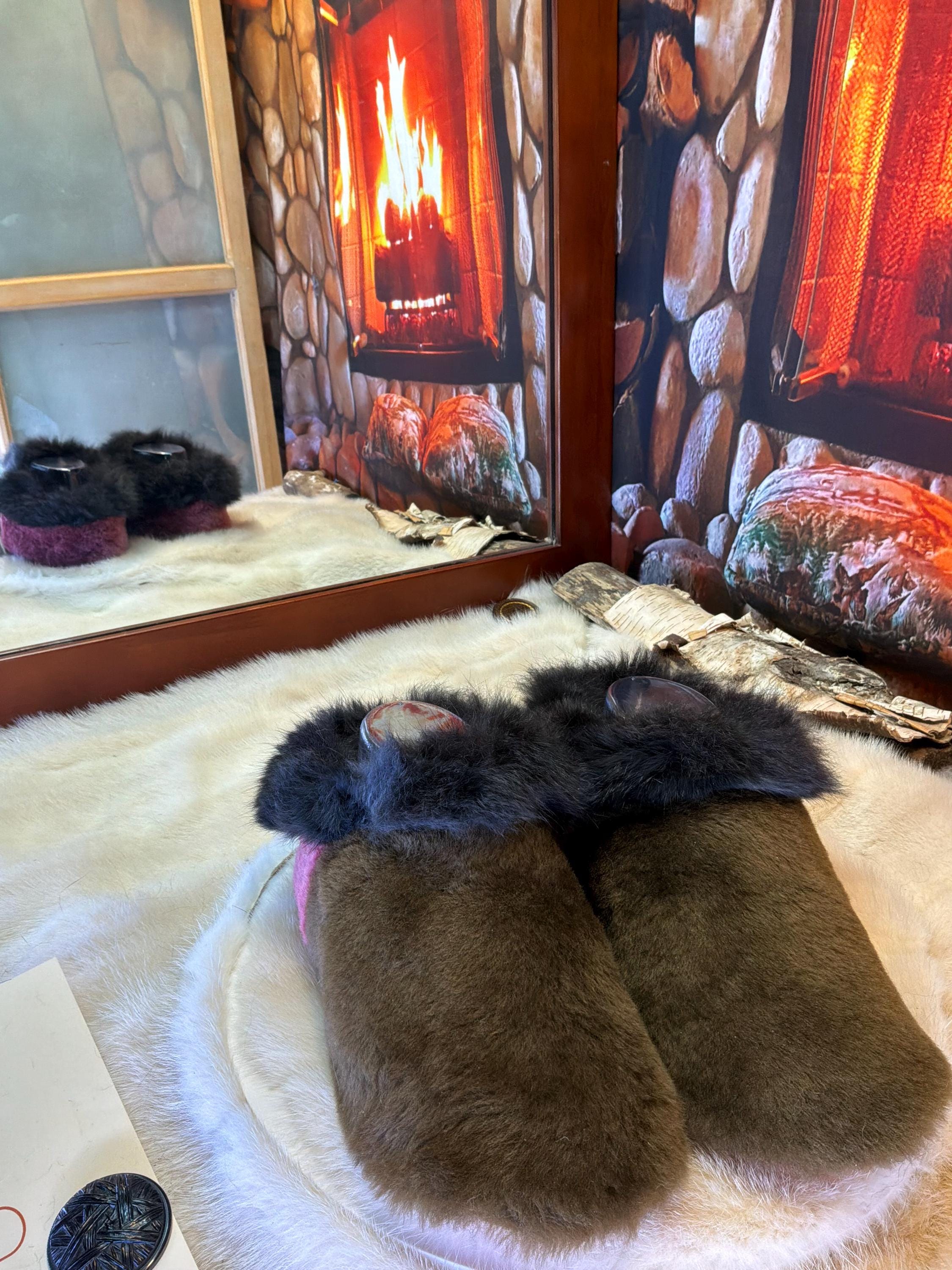 Slipper Berthe pointure 7 femme – Sherling italien & cuir recyclé, pièce unique faite à la main au Québec