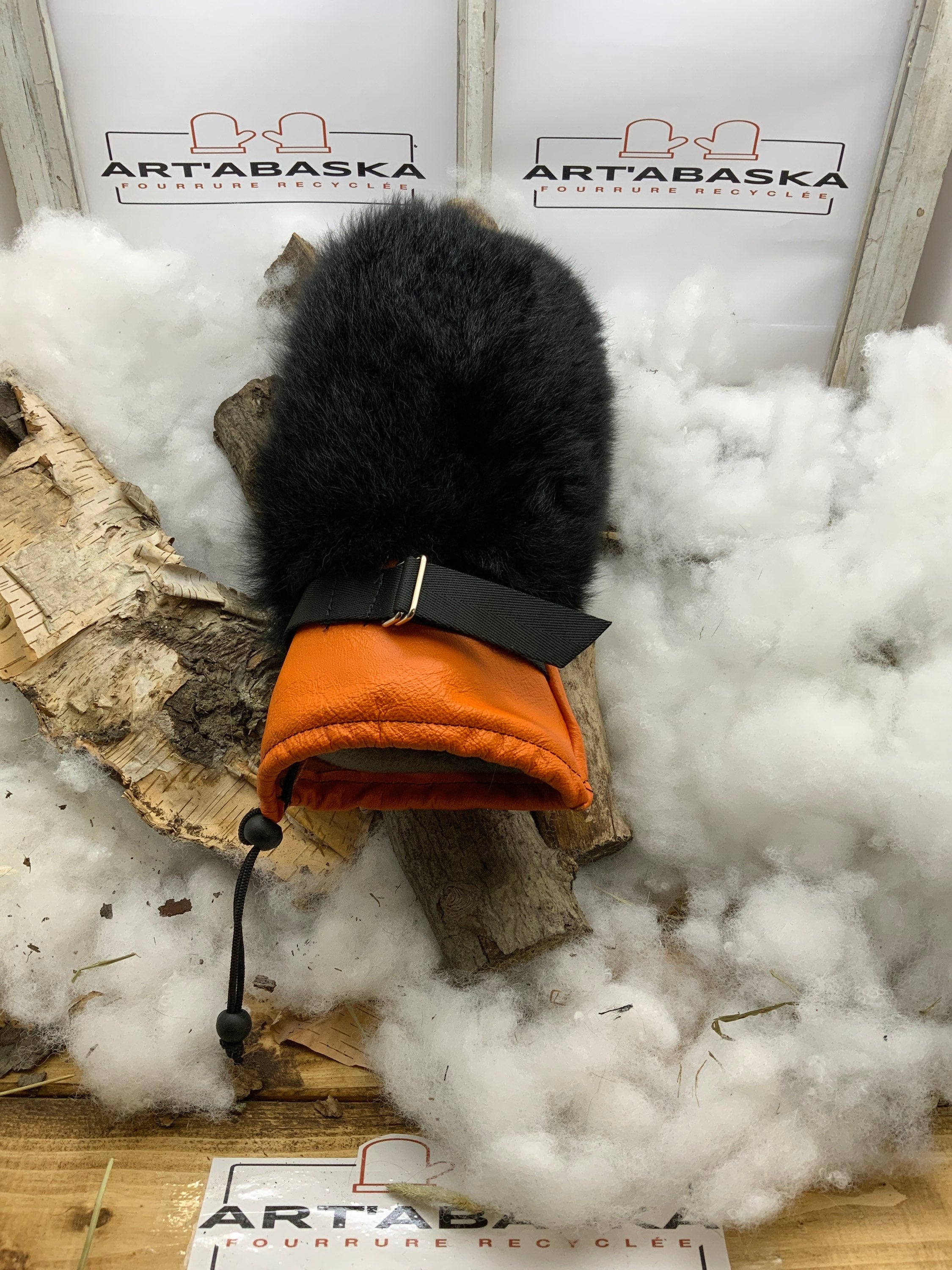 Mitaines Laure Large opossum noir cuir orange et noir couture contrastée ArtAbaska fait à la main Québec