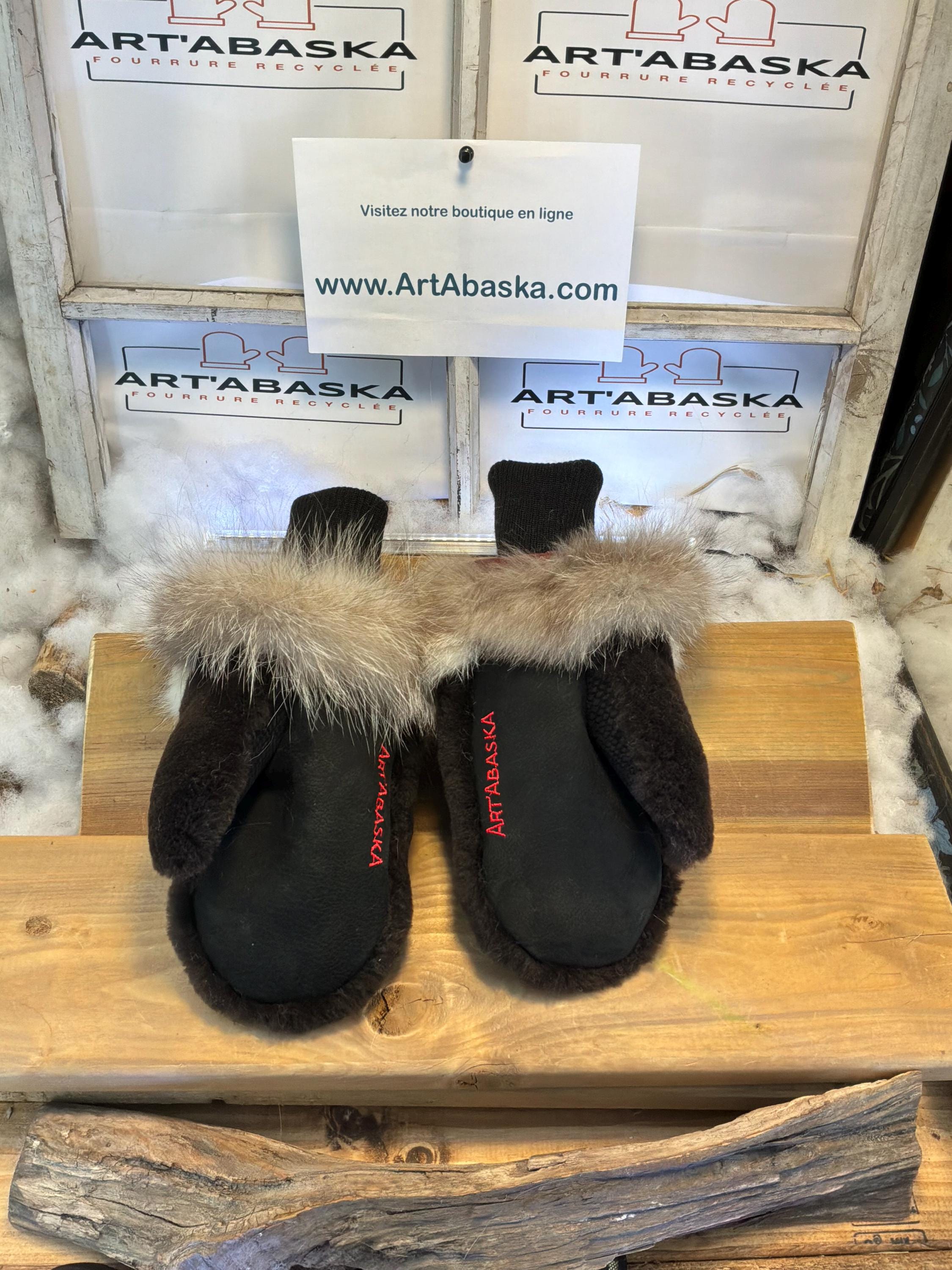 Mitaines de ville Medium Henriette en fourrure recyclée – Faites à la main au Québec – Légères, élégantes, confort urbain – ArtAbaska