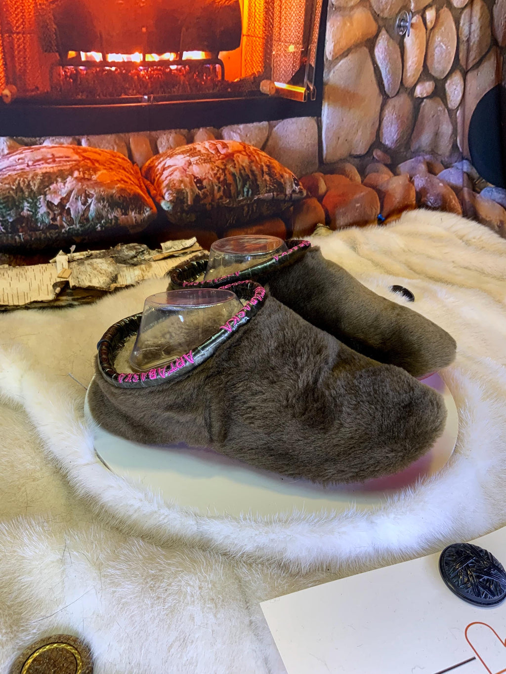 Slipper Mariette – pointure 8 femme – Sherling italien & cuir recyclé, pièce unique faite à la main au Québec