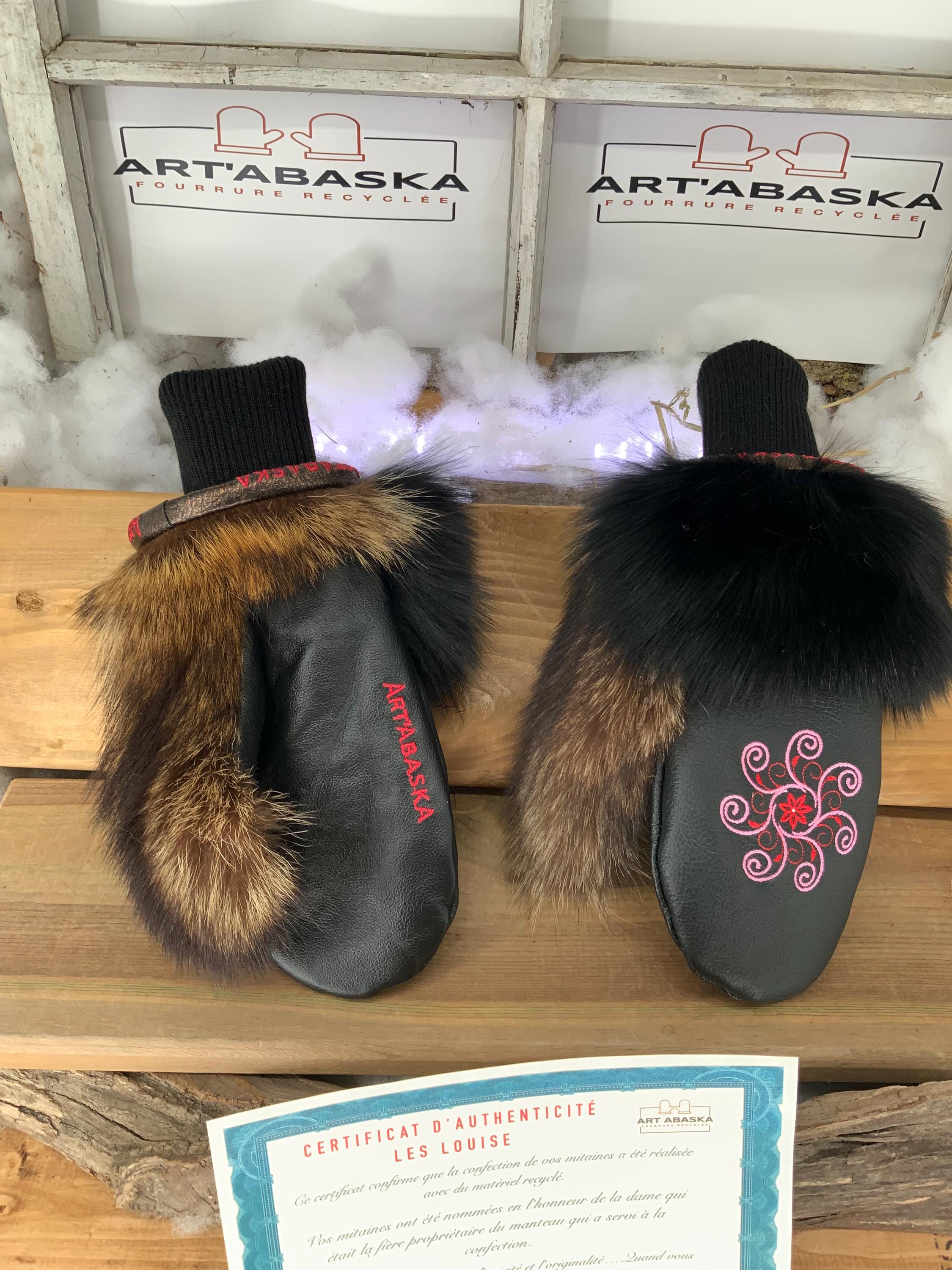 Mitaines de Ville en fourrure et cuir recyclés, Les Louise Grandeur médium Edition Broderie