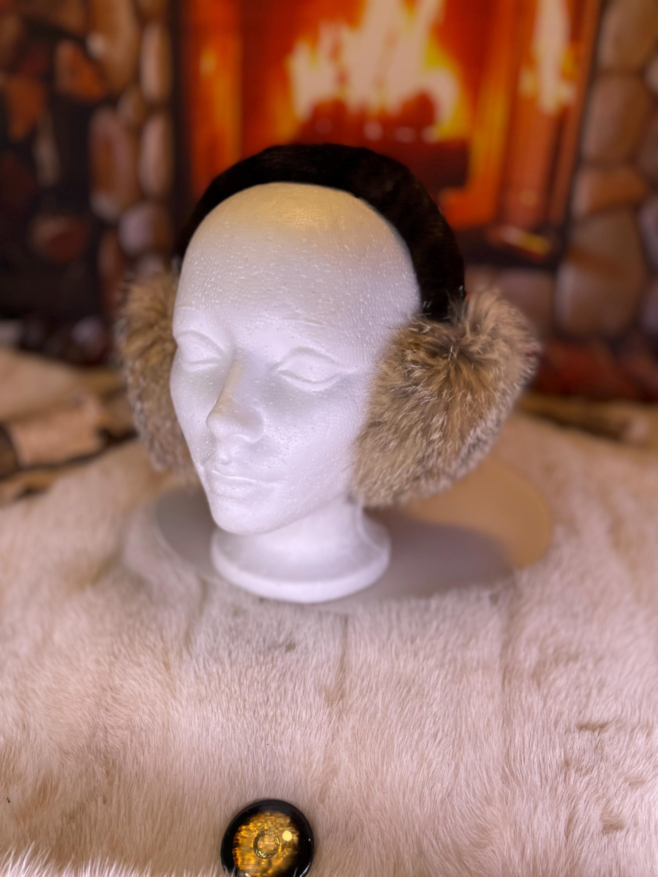 Cache-Oreilles tout en fourrure recyclée édition Coyote naturel recyclé et vison rasé sur la tête  Les Lise-Anne