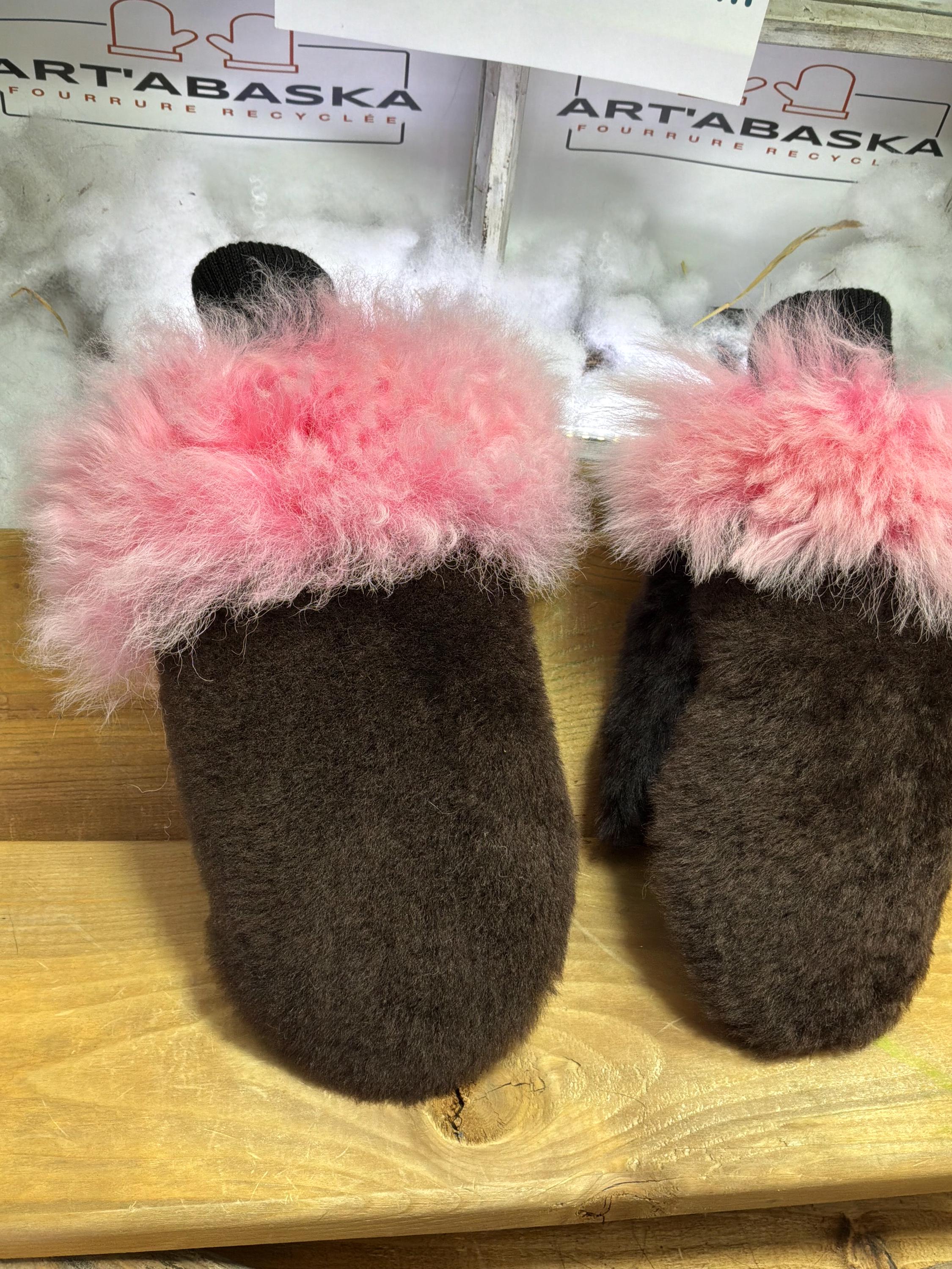 Mitaines de ville Medium Huguette en fourrure recyclée – Faites à la main au Québec – Légères, élégantes, confort urbain – ArtAbaska