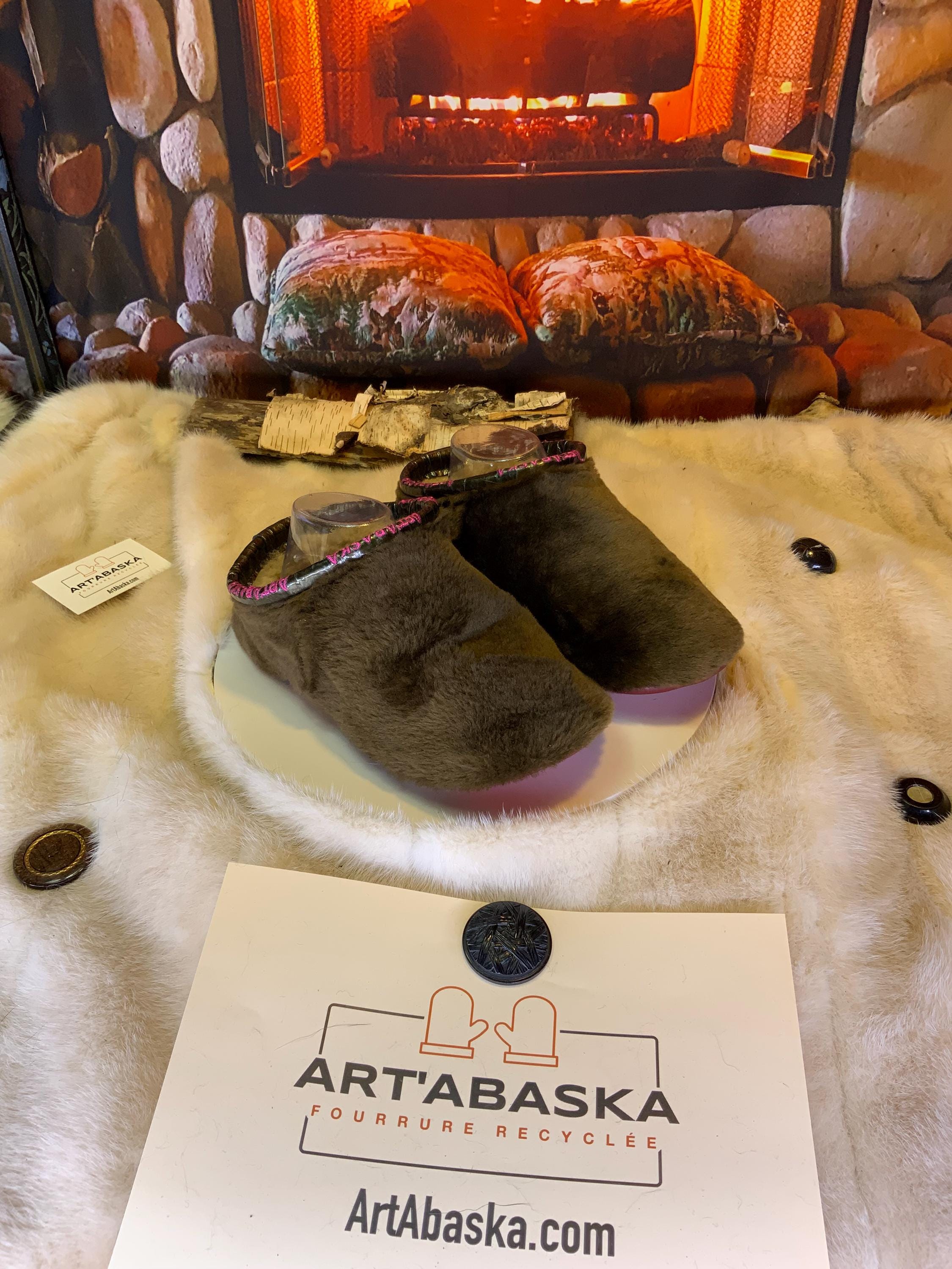 Slipper Mariette – pointure 8 femme – Sherling italien & cuir recyclé, pièce unique faite à la main au Québec