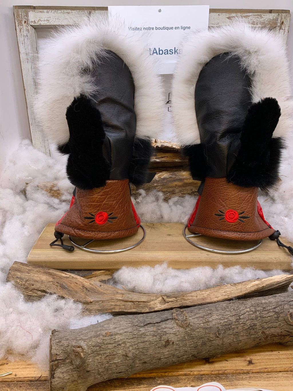 Mitaines Alice Medium - Édition spéciale patchwork, fourrures recyclées renard et vison noir, cuir noir brun rouge, fait à la main Québec