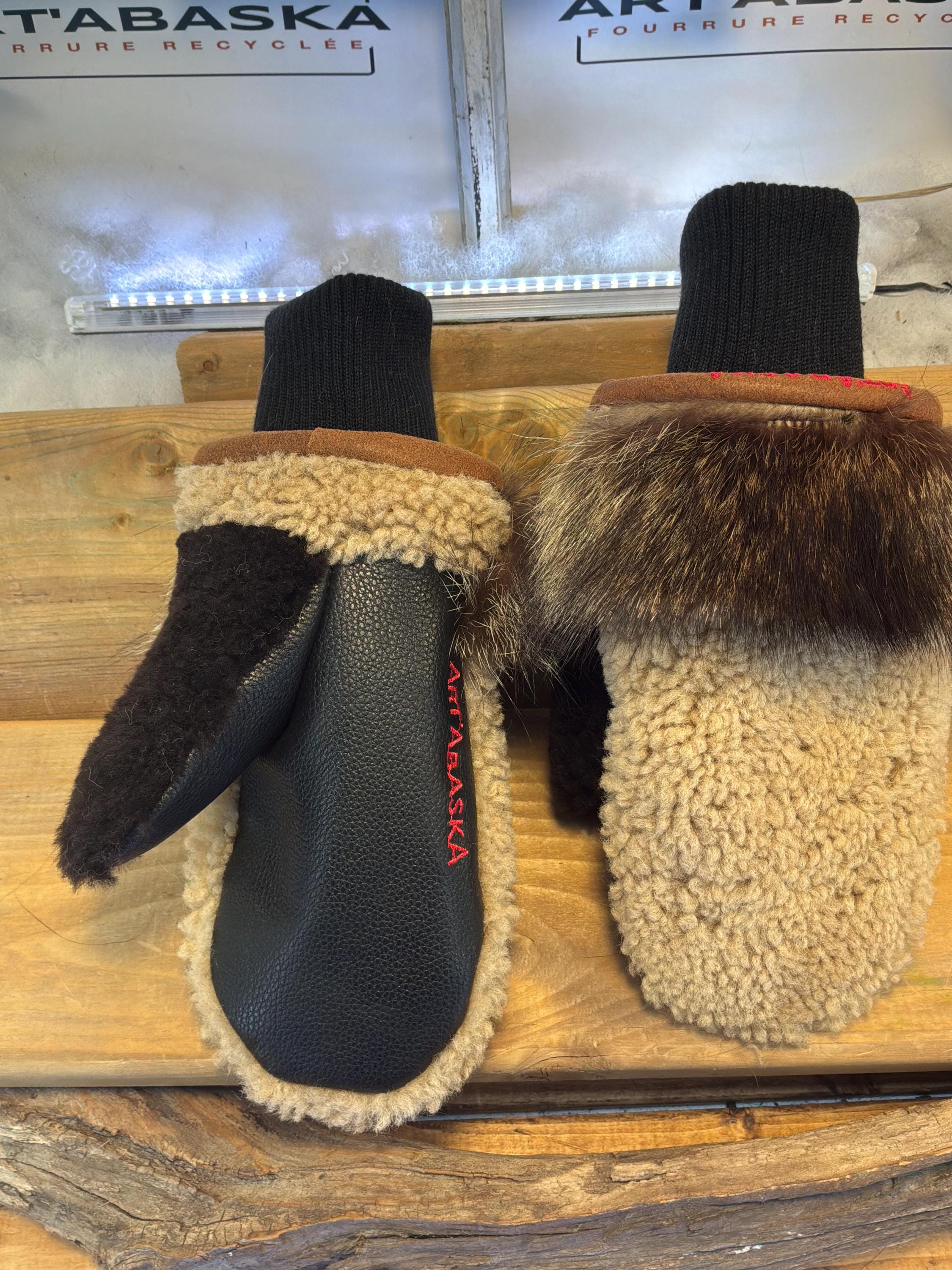 Mitaines de ville Small Pierrette en fourrure recyclée – Faites à la main au Québec – Légères, élégantes, confort urbain – ArtAbaska