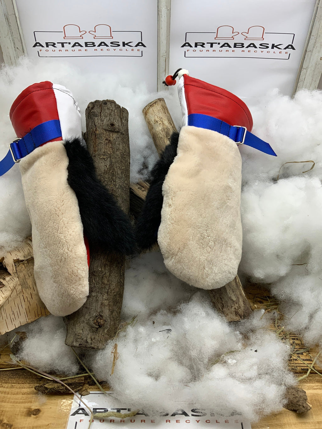 Mitaines Céline Small – Cuir & fourrures recyclées bleu-blanc-rouge, doublure amovible, pièce unique faite à la main Québec