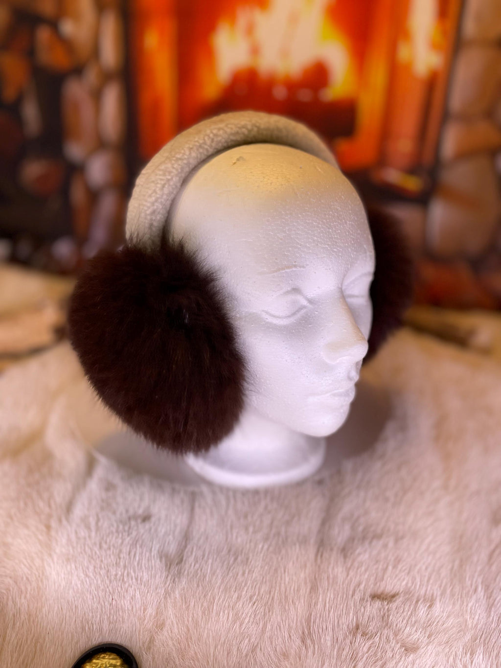 Cache-Oreilles tout en fourrure recyclée édition Renard Brun naturel recyclé et mouton rasé sur la tête  Les Josette 2