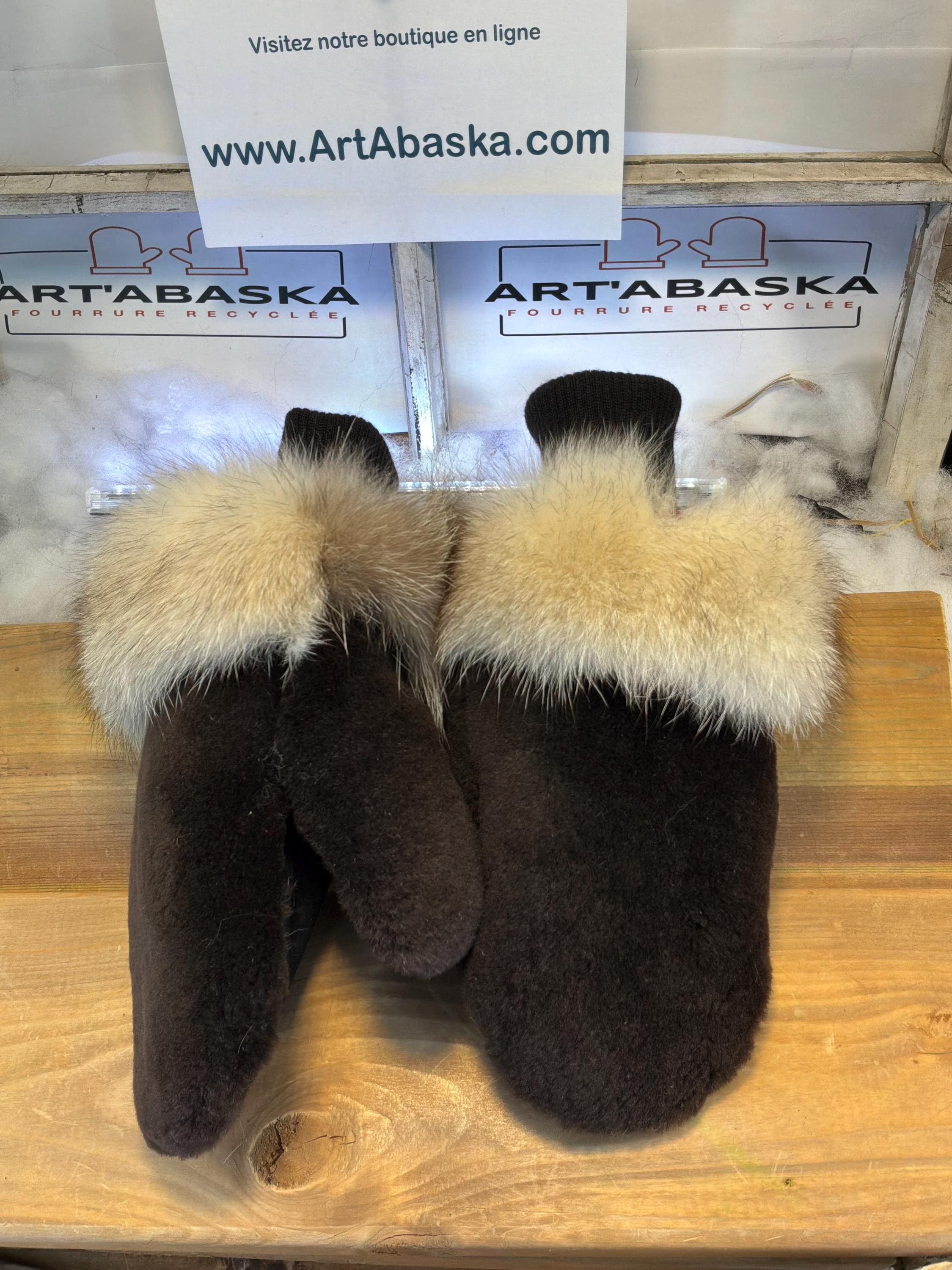 Mitaines de ville Medium Henriette en fourrure recyclée – Faites à la main au Québec – Légères, élégantes, confort urbain – ArtAbaska
