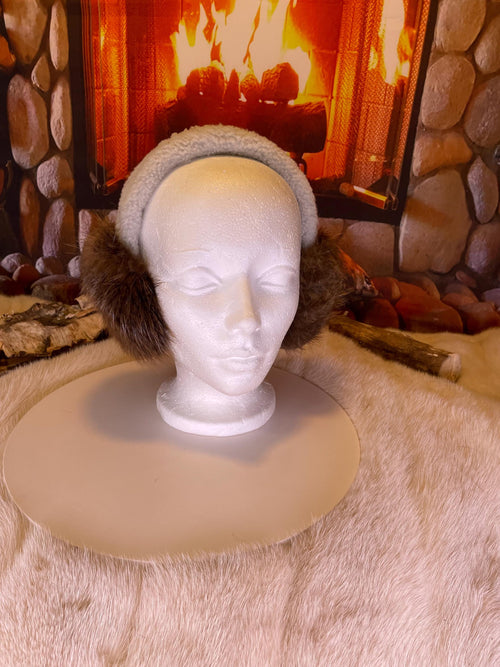 Cache-Oreilles tout en fourrure recyclée édition Castor naturel recyclé et mouton rasé sur la tête  Les Johanne