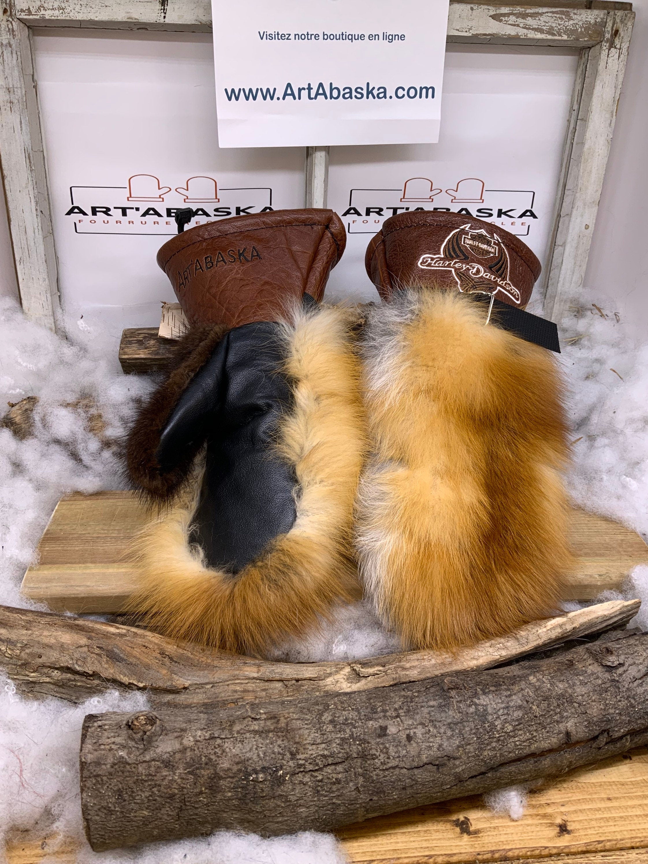 Mitaines Les Reine – Medium, édition Harley Davidson, renard roux patchwork et vison brun, cuir brun vieilli et noir, fait à la main Québec