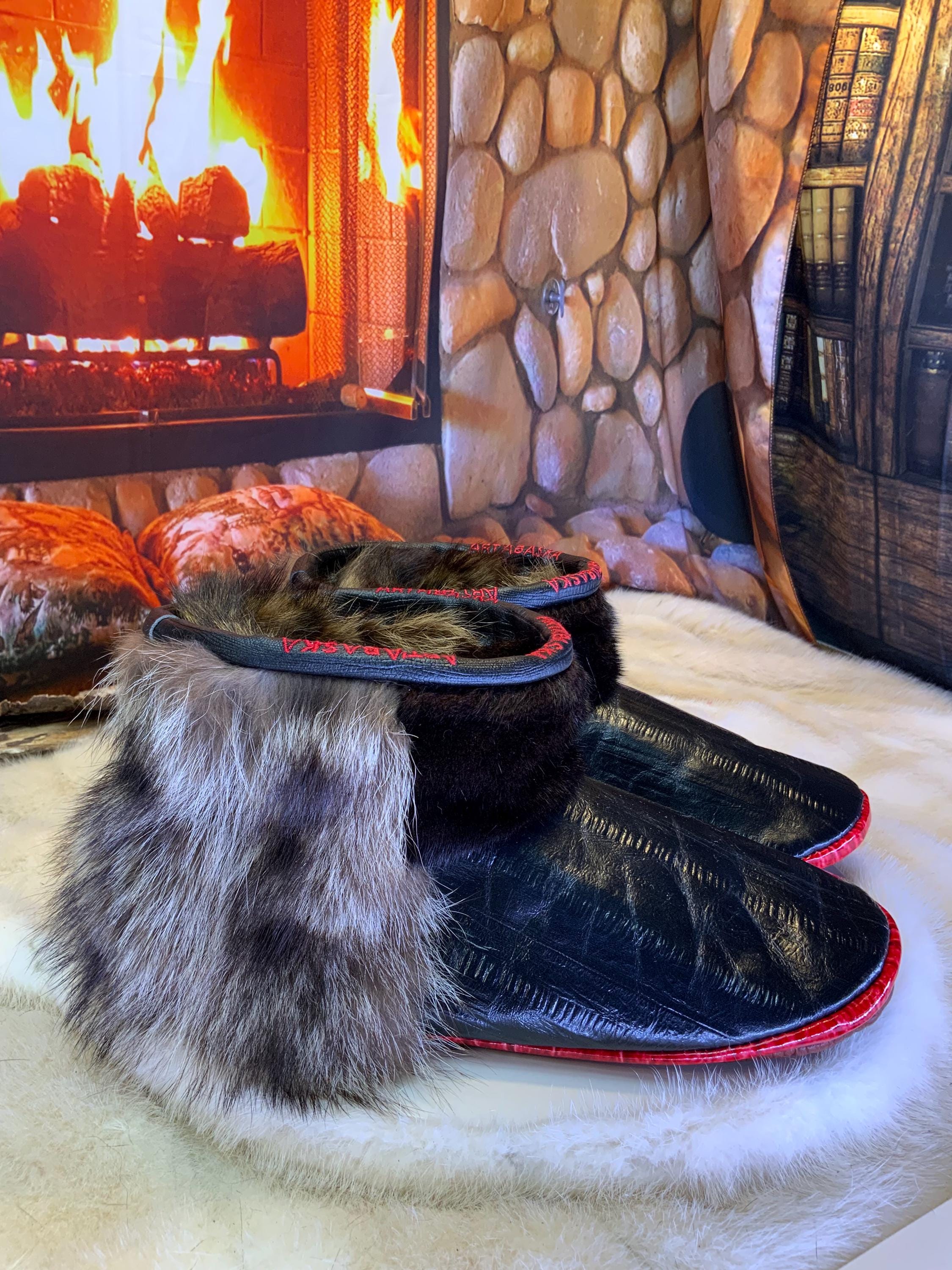 Mocassin d’interieur homme Les Marcelline - pointure 10 - cuir d’anguille noir, vison brun & raton recyclés - fait main au Québec