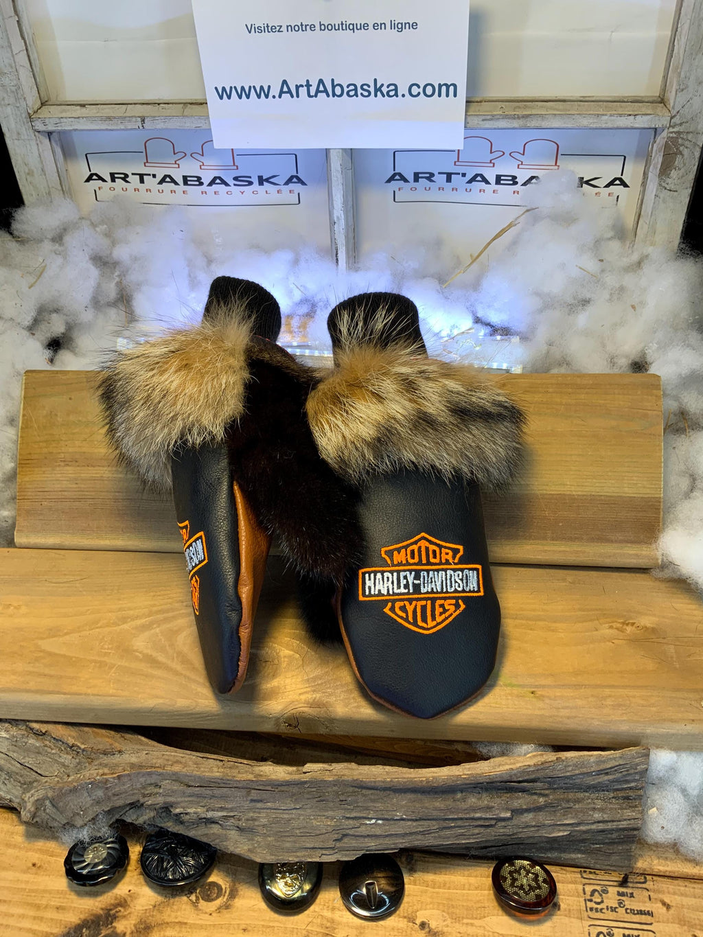 Mitaines Danielle Harley Davidson femme Medium | Cuir noir brodé orange-blanc & coyote | Mitaines hiver uniques fait à la main Québec