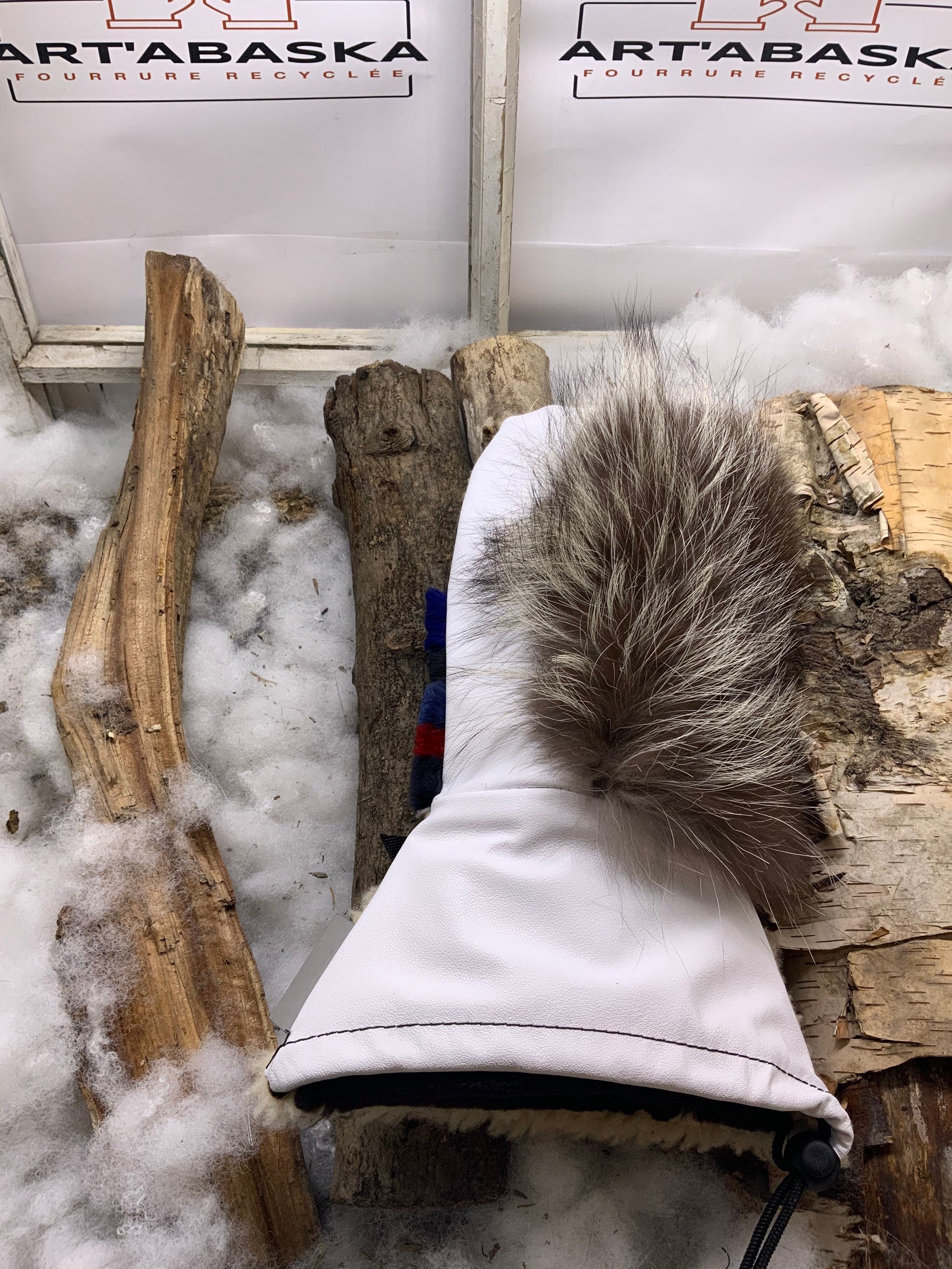 Mitaines Alphonsine Small – Édition limitée, fourrures recyclées renard et mouton, intérieur en fourrure, fait à la main Québec