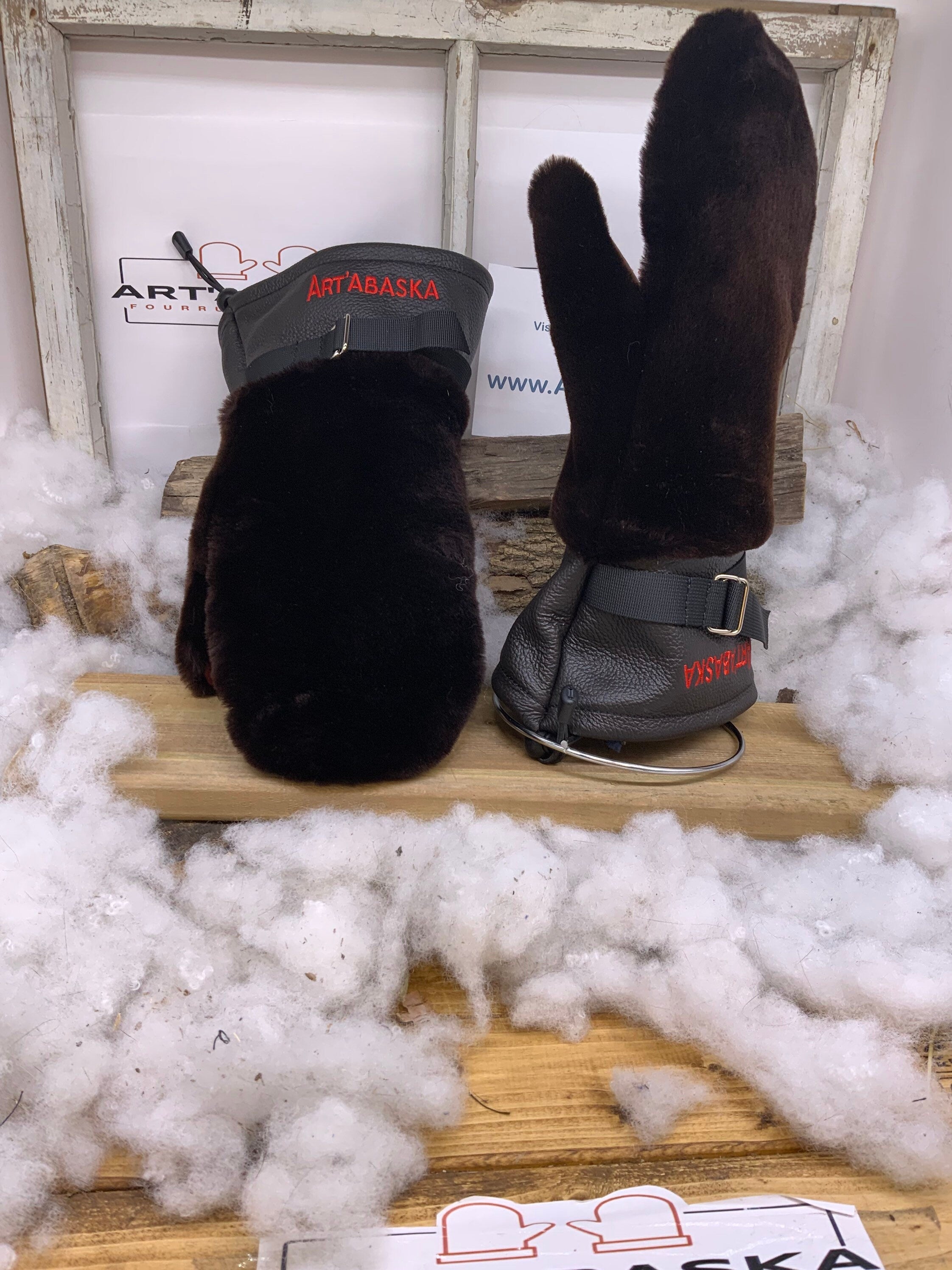 Mitaines Céline – X-Large Castor rasé recyclé & cuir bourgogne, intérieur amovible feutre polar, fait à la main, Québec