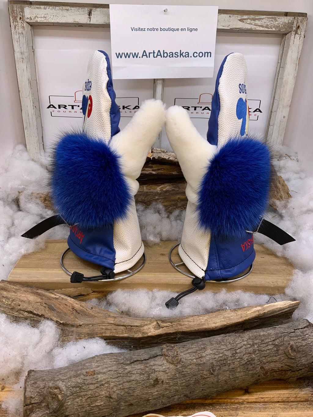 Mitaines Jeanine Expos de Montréal cuir bleu blanc rouge brodé fourrure renard mouton recyclé fait à la main Large Québec
