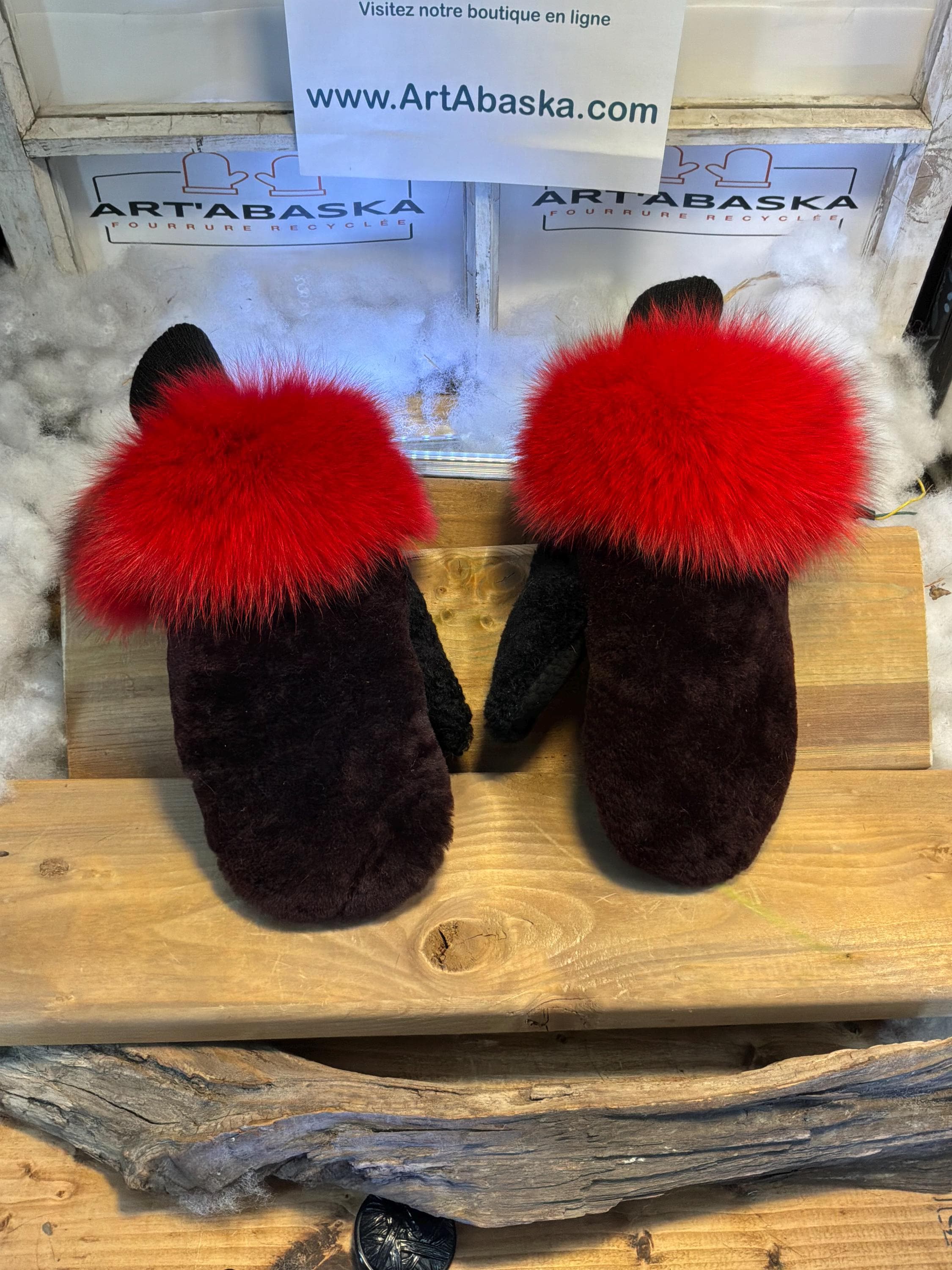 Mitaines de ville Large Rita en fourrure recyclée – Faites à la main au Québec – Légères, élégantes, confort urbain – ArtAbaska