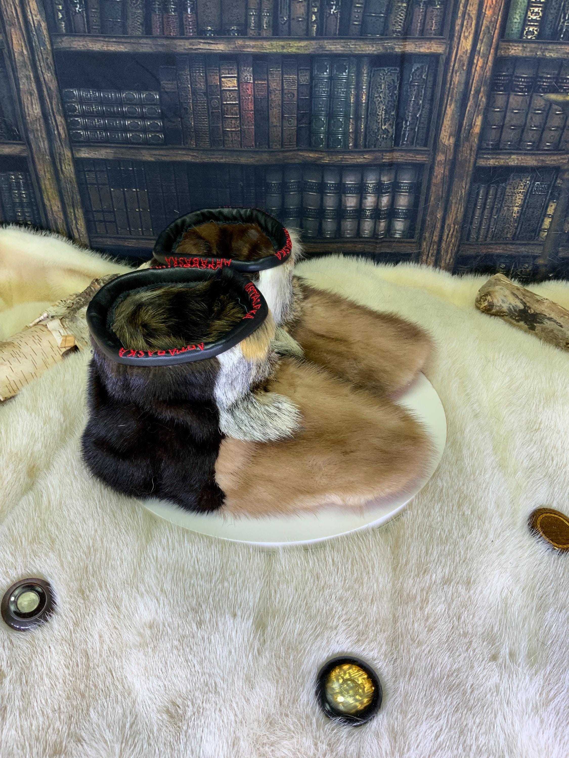 Mocassin Gisèle pointure 7 femme fourrure recyclée vison renard norvégien fait à la main Québec pantoufles de luxe intérieur