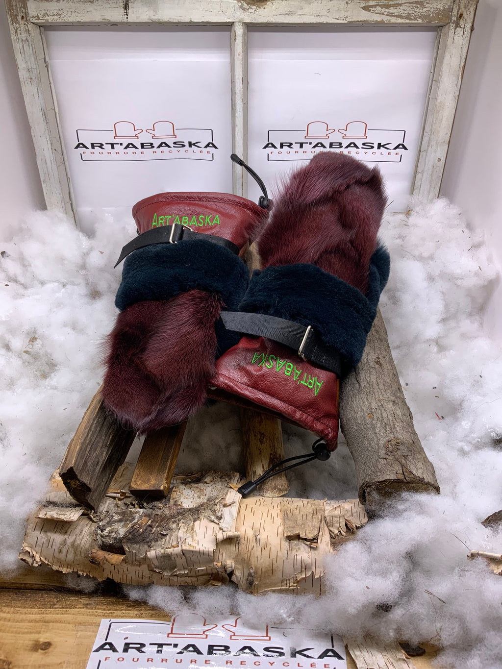 Mitaines Nicole Small – Patchwork bourgogne, renard vert, cuir brun et rouge, 10h25 de confection, fait à la main Québec