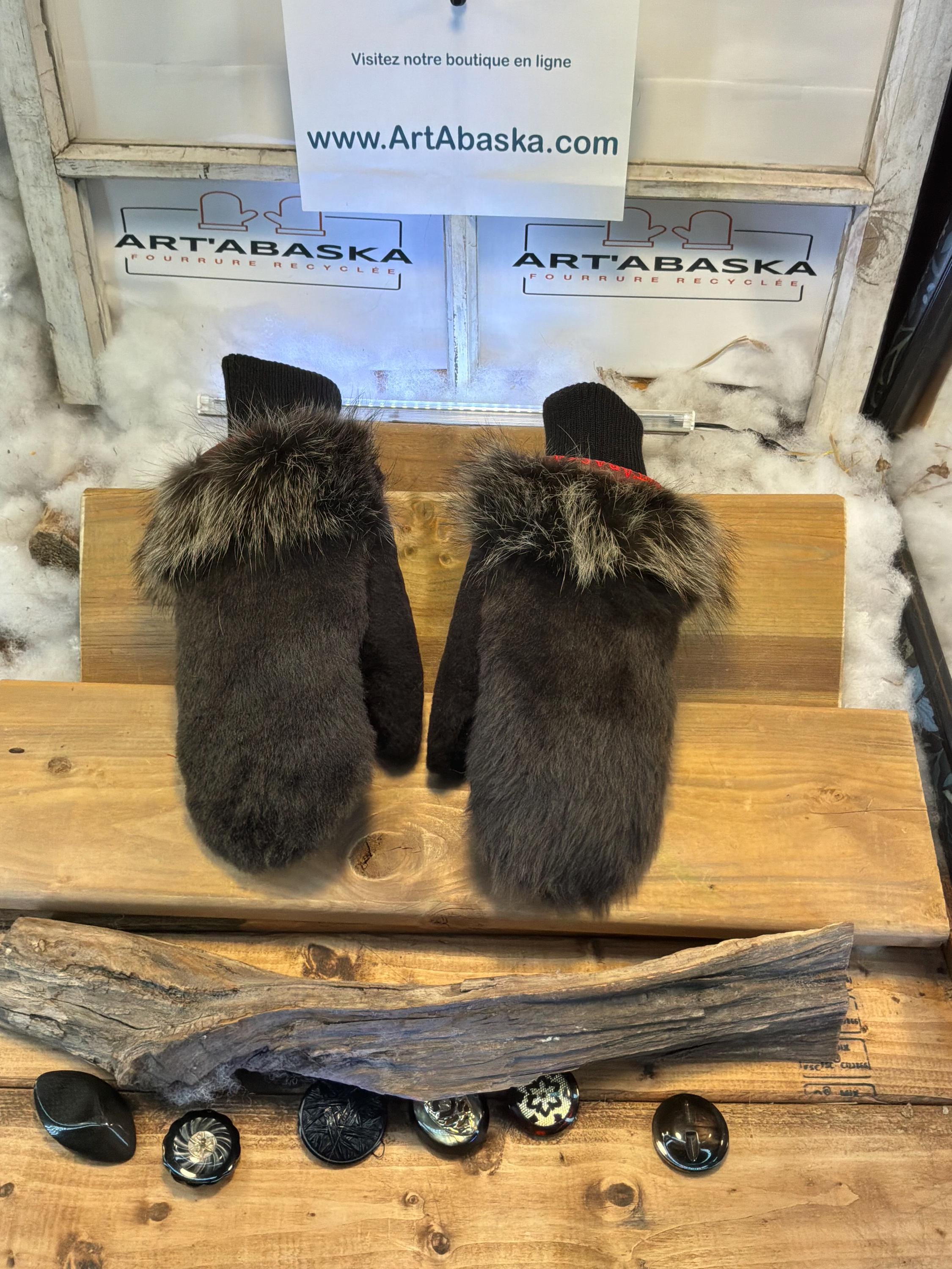 Mitaines de ville Medium Suzanne en fourrure recyclée – Faites à la main au Québec – Légères, élégantes, confort urbain – ArtAbaska