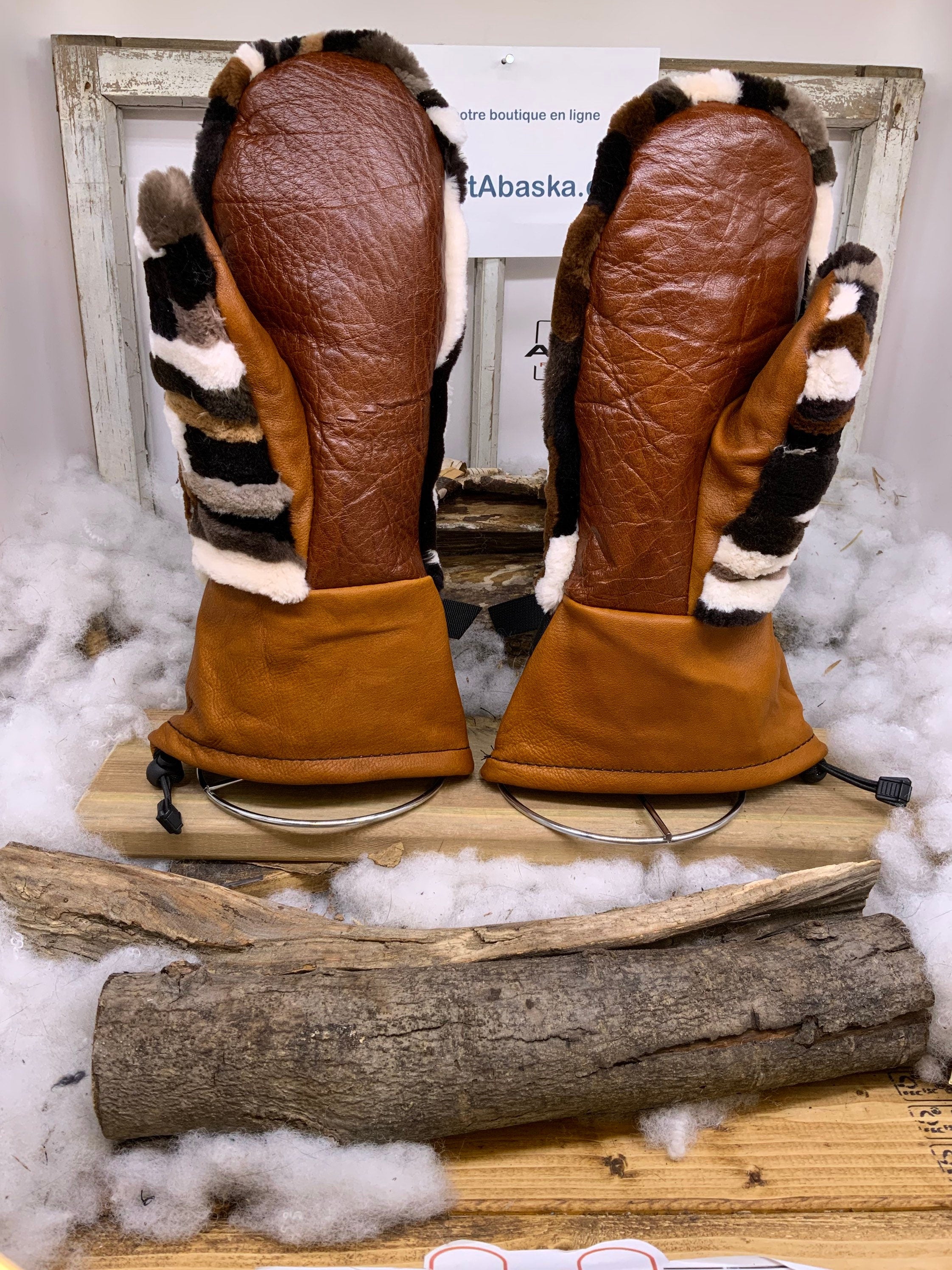 Mitaines Denise XL – Fourrure recyclée patchwork renard & cuir brun, fait à la main, pièce unique Québec